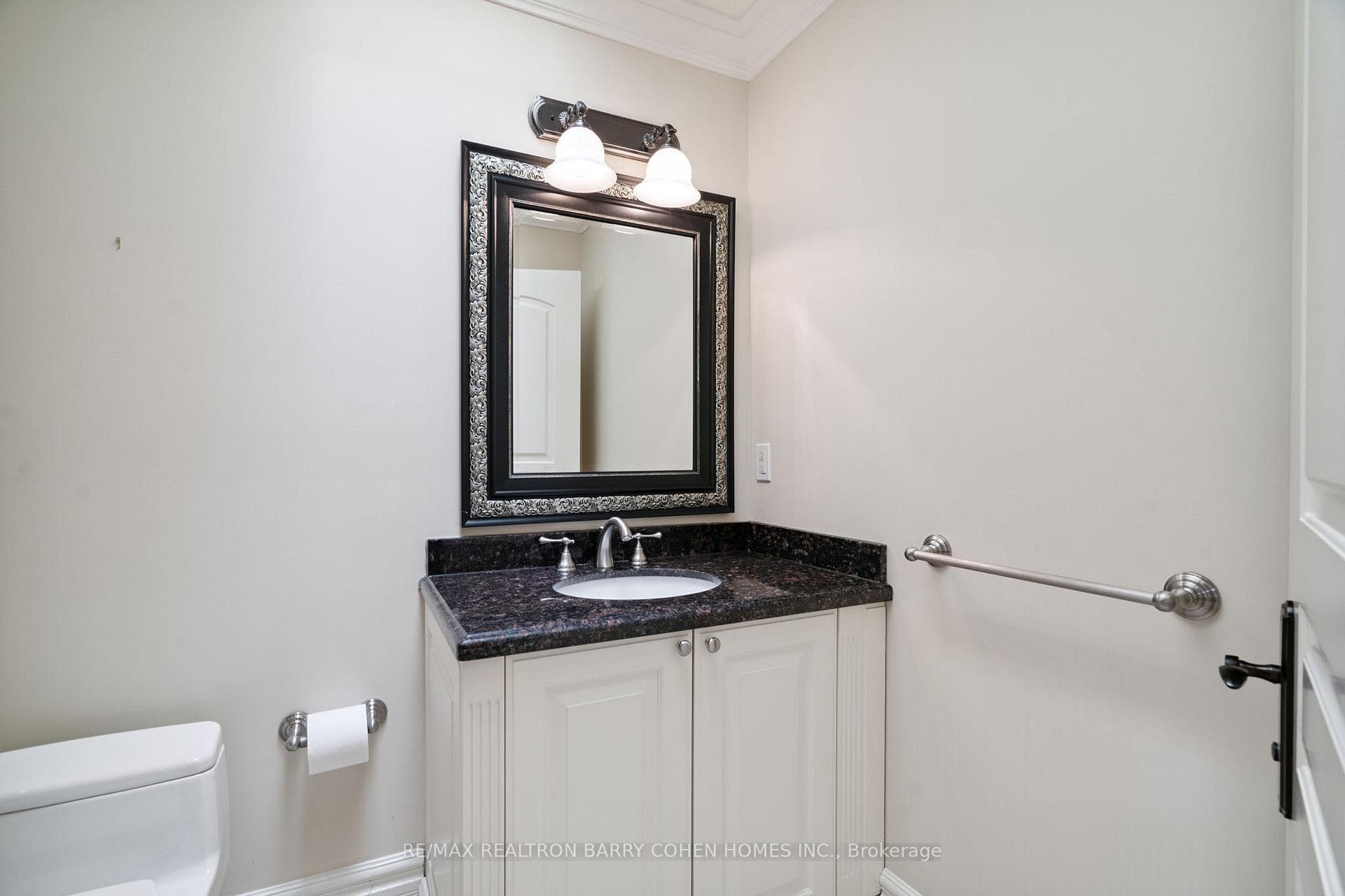 67 Yorkminster Road photo 23