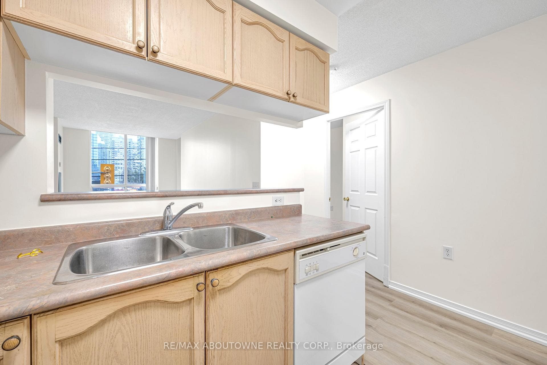 26 Olive Avenue Unit 206 photo 18
