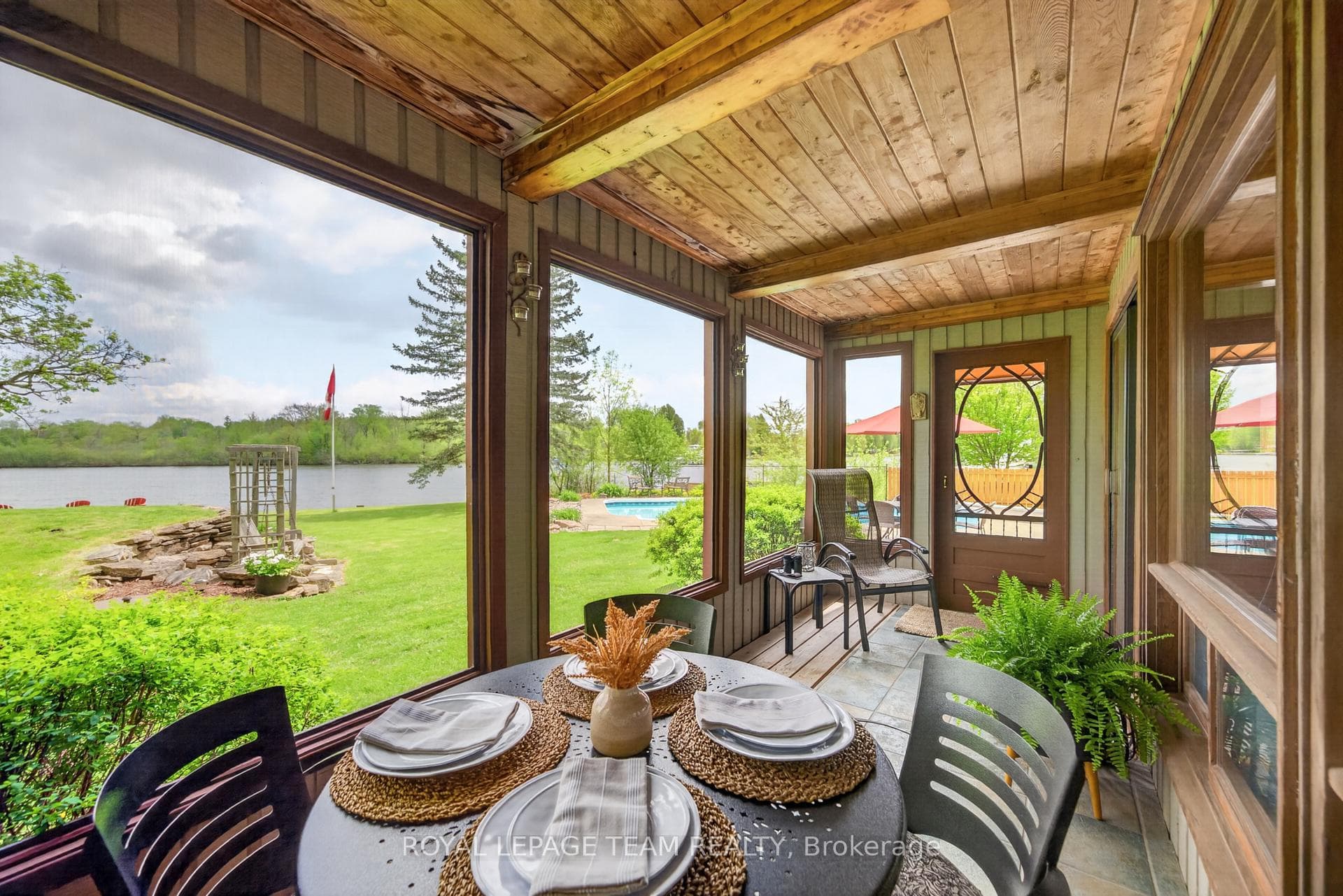 6721 Rideau Street photo 14