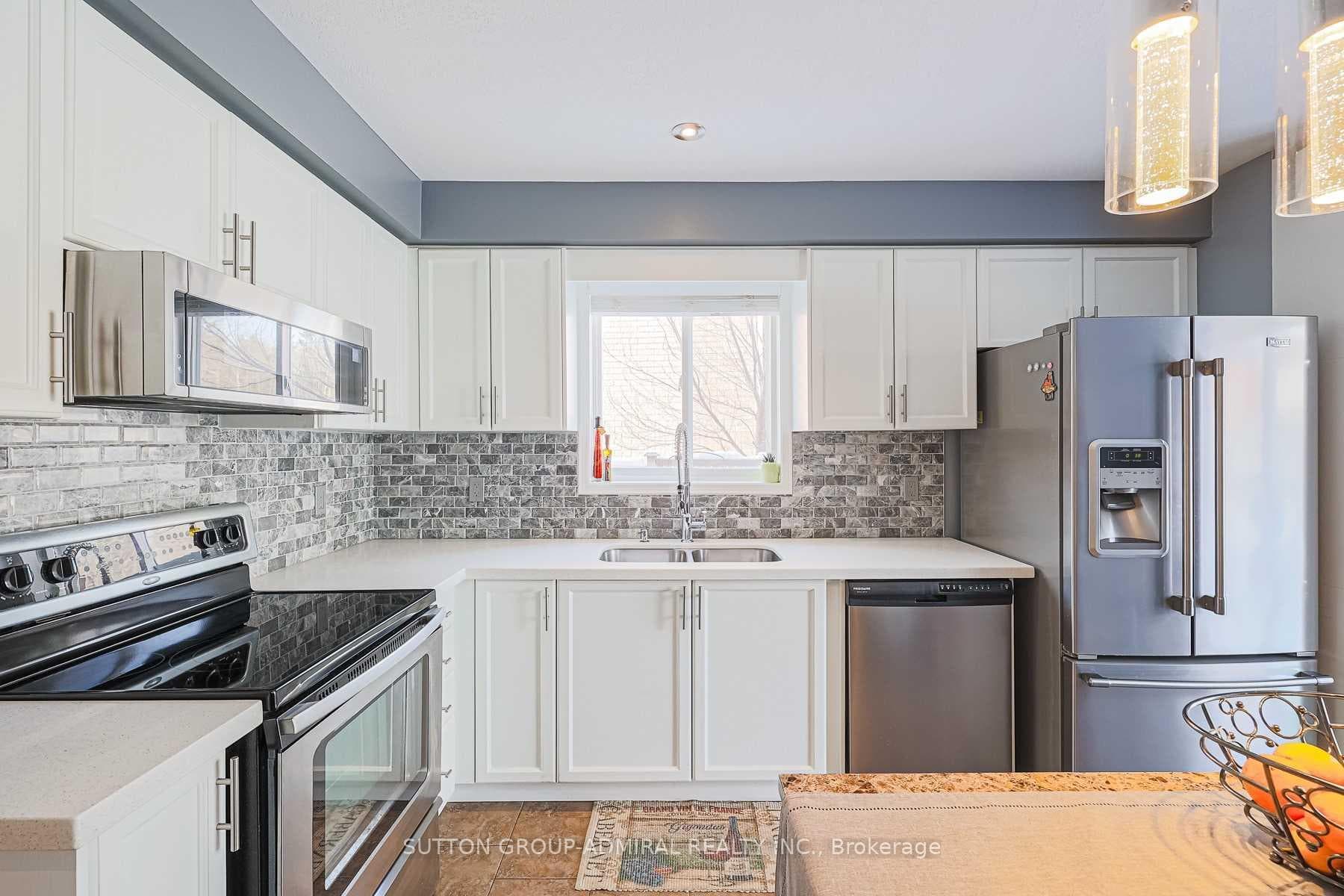 242 Mapleton Avenue photo 13