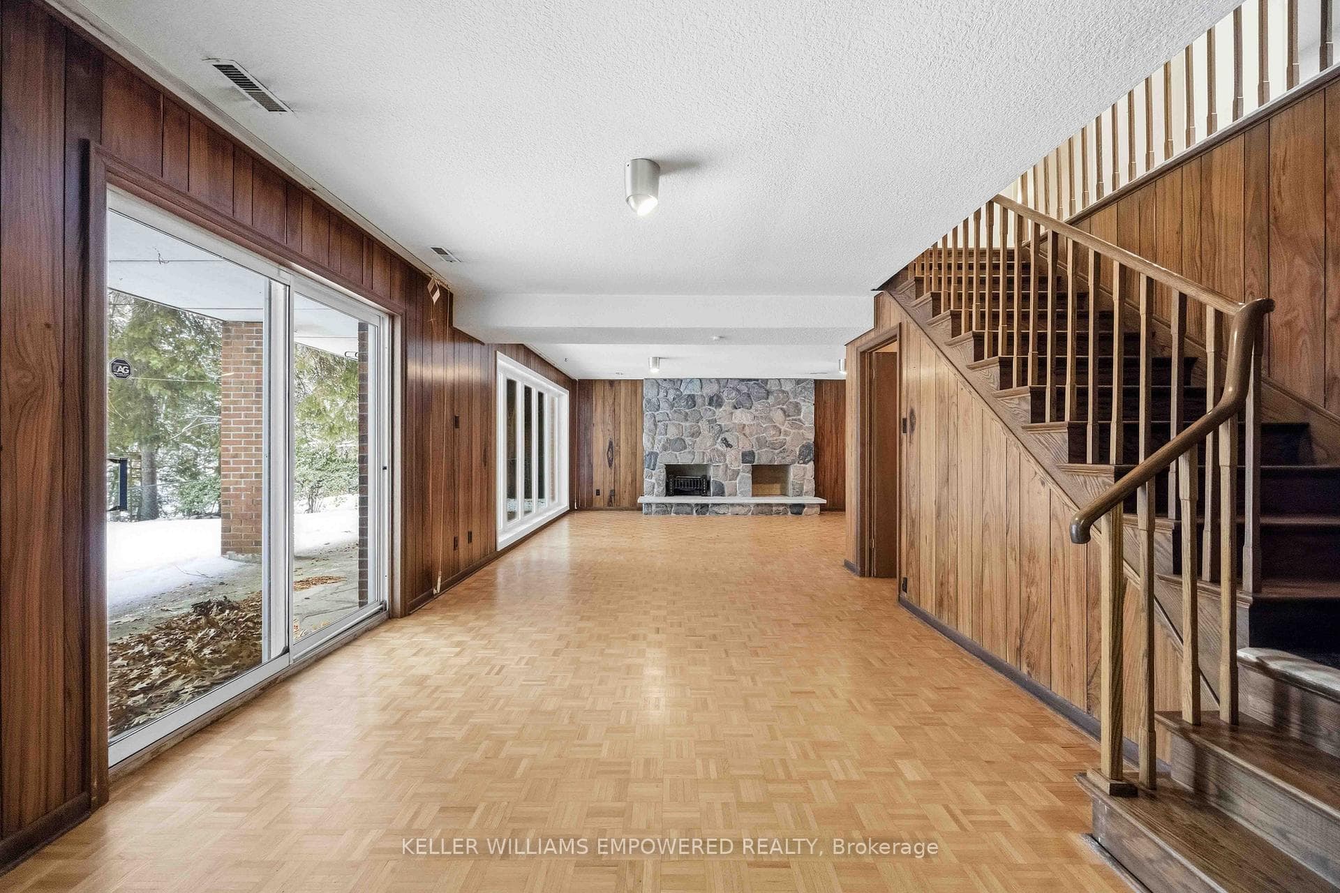 4 Strath Humber Court photo 31