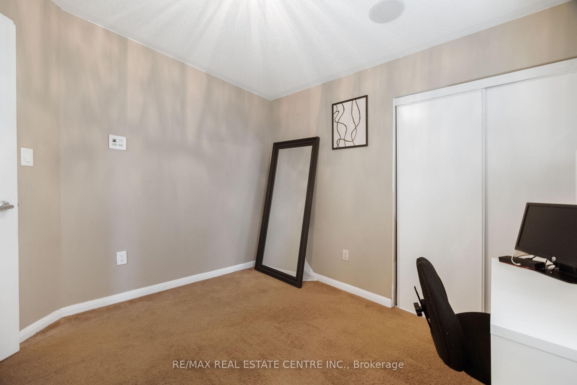 58 Seafair Crescent photo 34