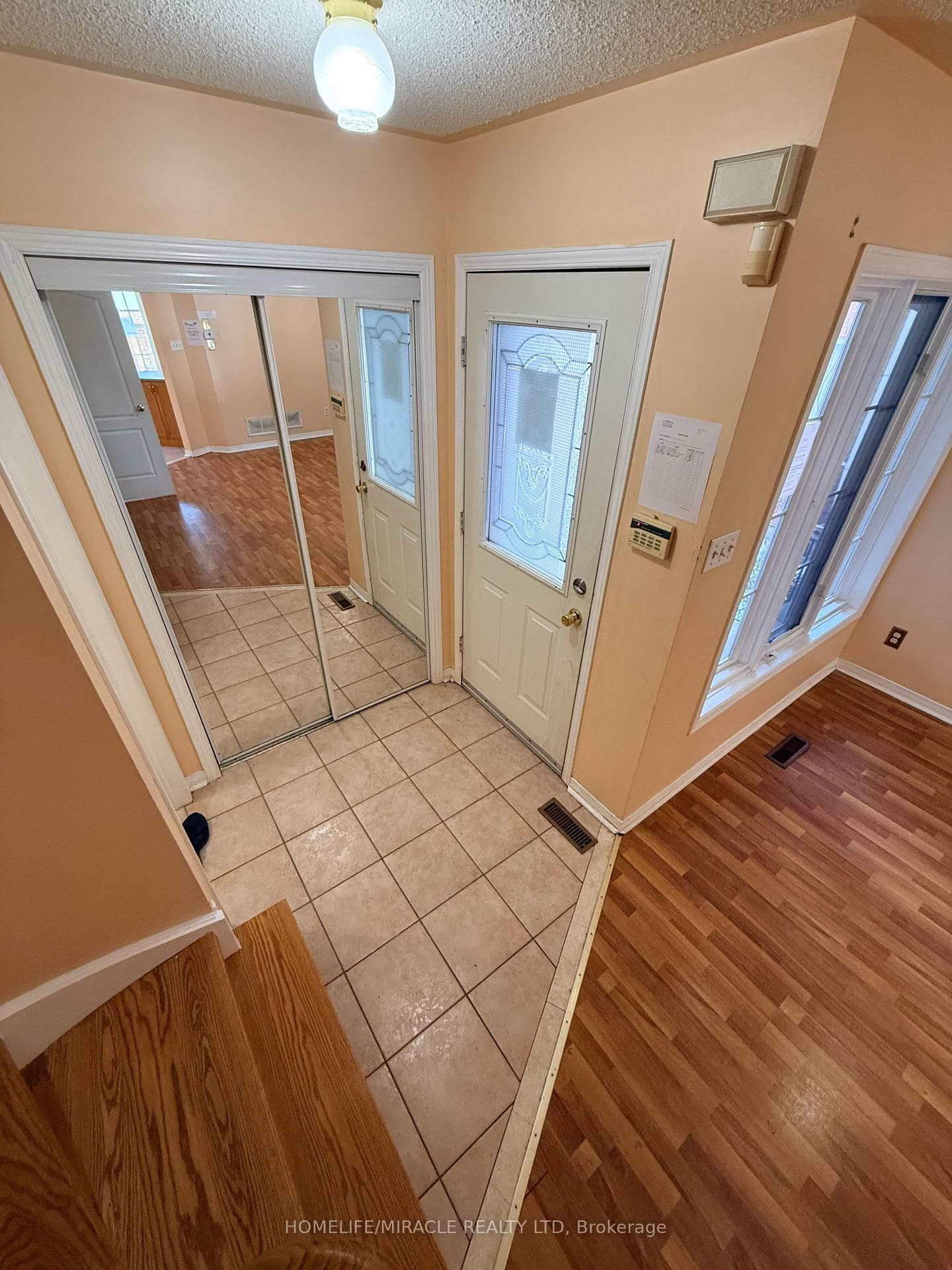 137 Pressed Brick Drive photo 3