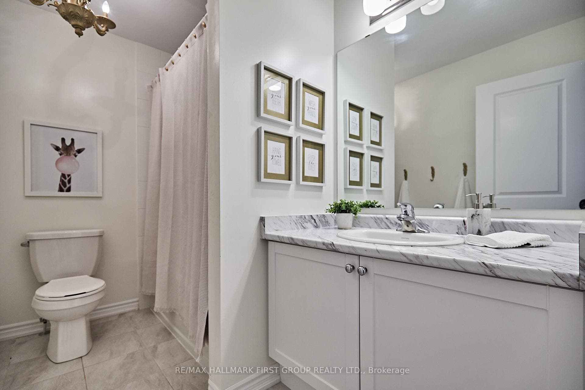 36 Highlands Boulevard photo 25