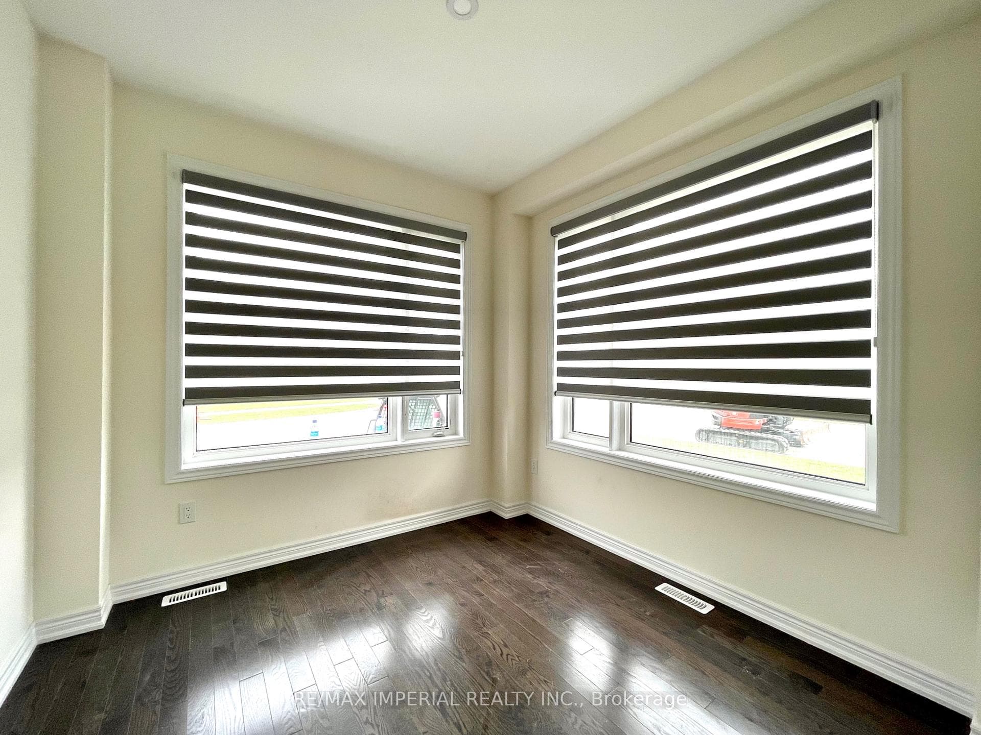125 Wesmina Avenue photo 2