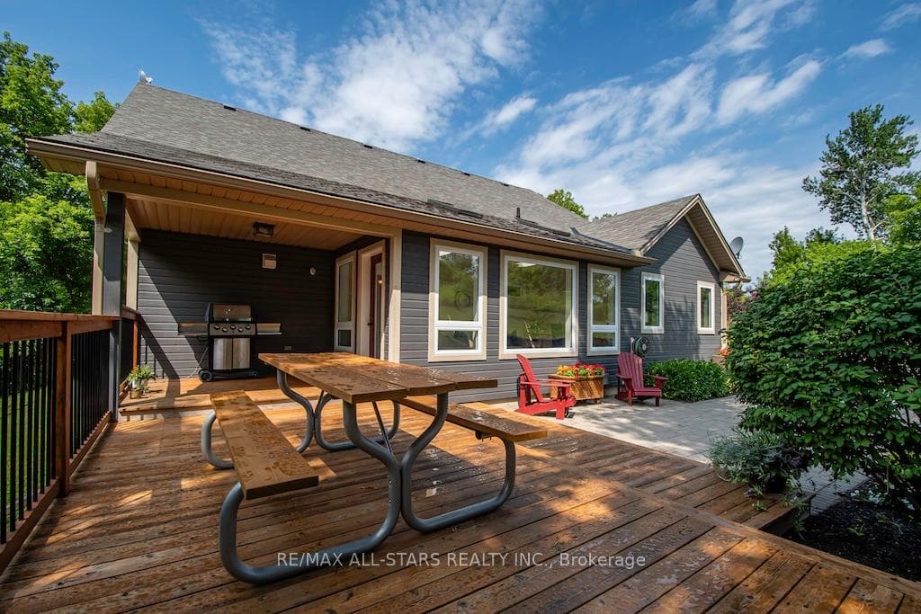 2315 Hillview Drive photo 32