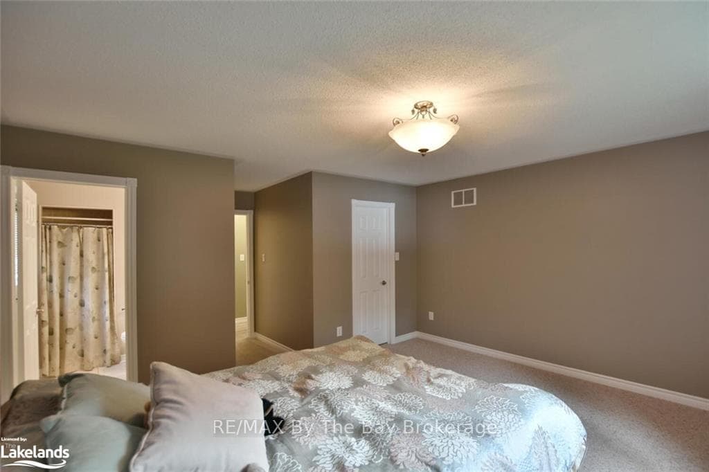 28 CHERRY SANDS Crescent photo 22