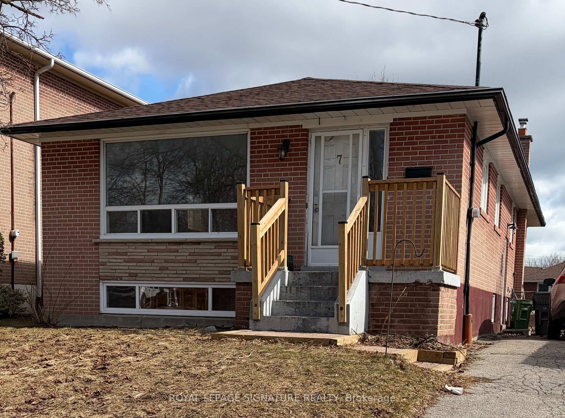 7 Limevale Crescent photo 1