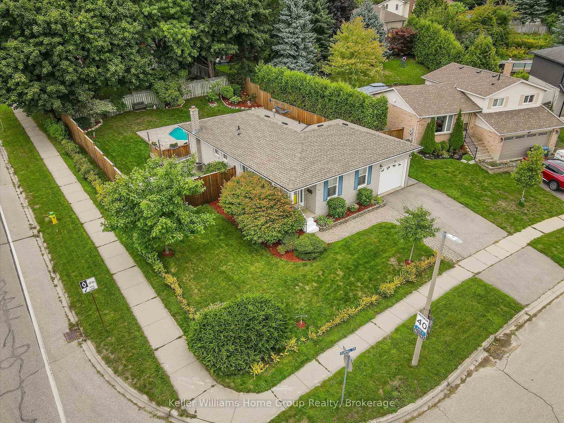 51 Dunhill Crescent photo 42
