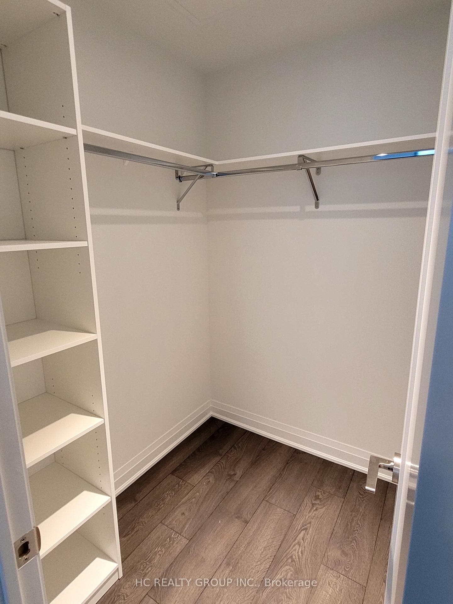 280 Howland Avenue Unit 401 photo 12