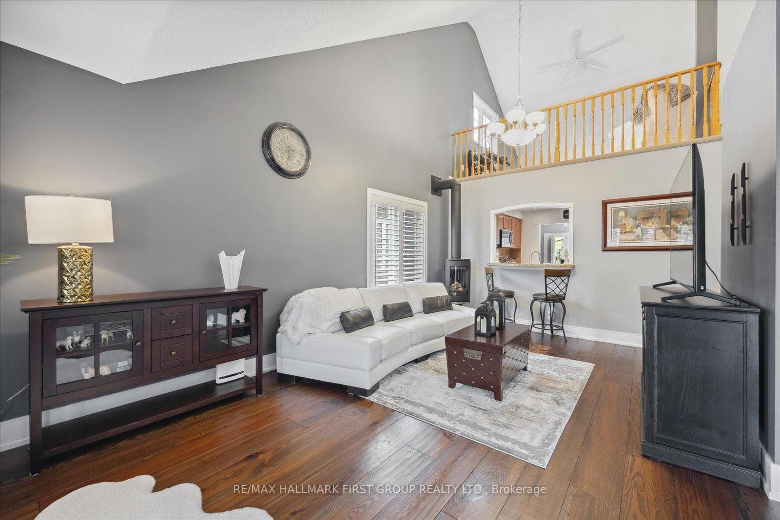 70 Carveth Crescent photo 5