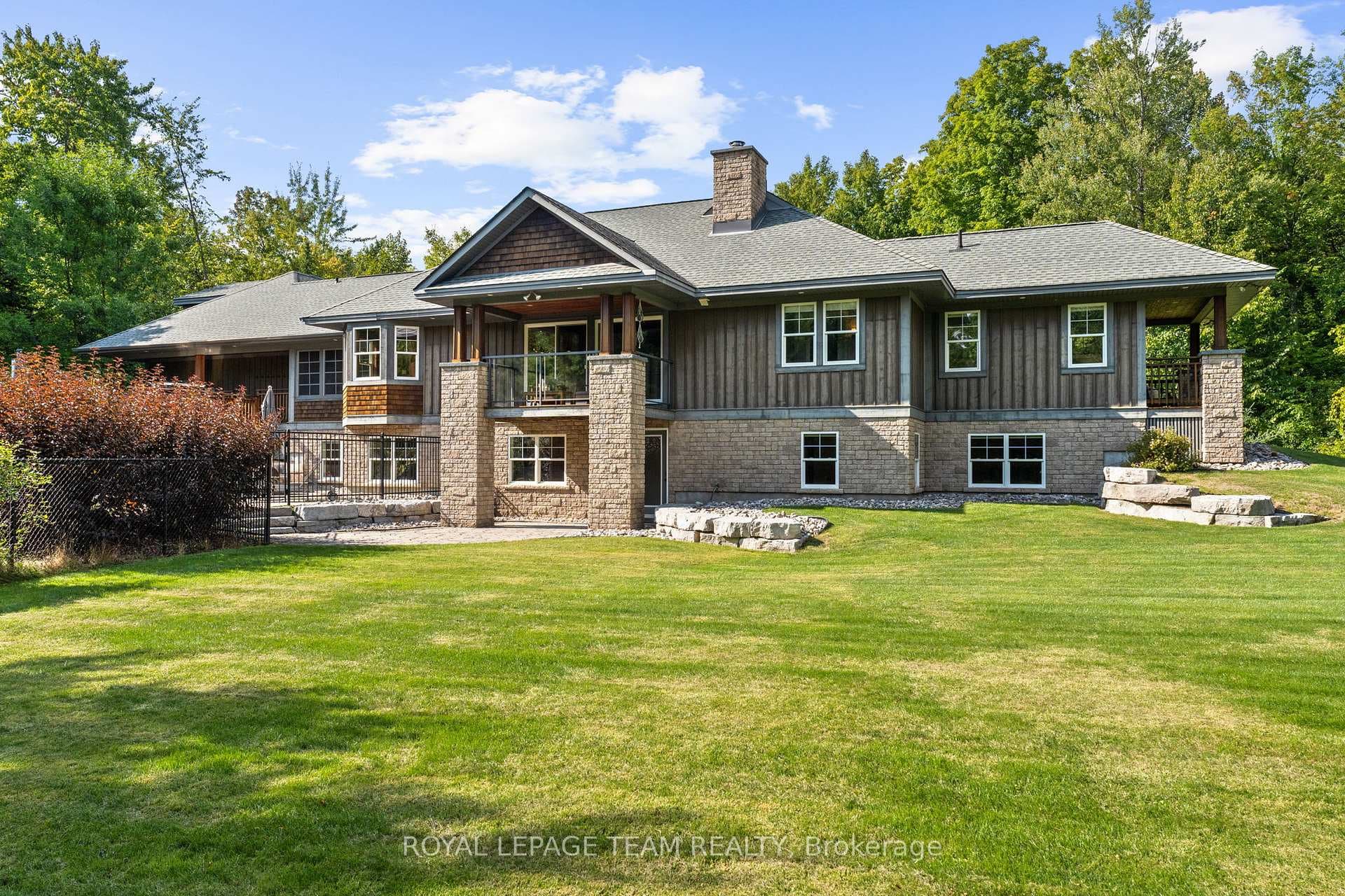 1560 Maley Lane photo 37