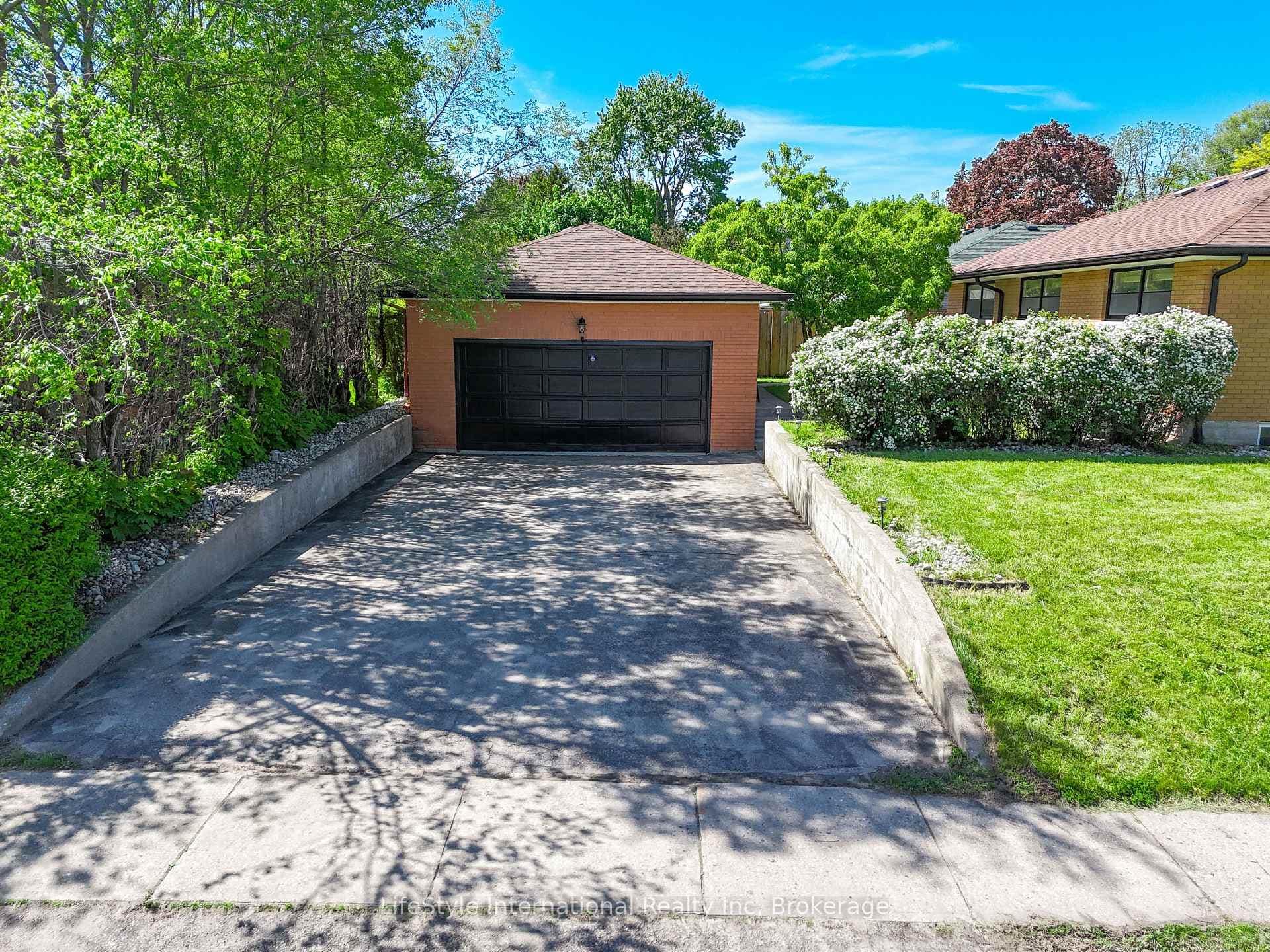 2 Westmount Road photo 6