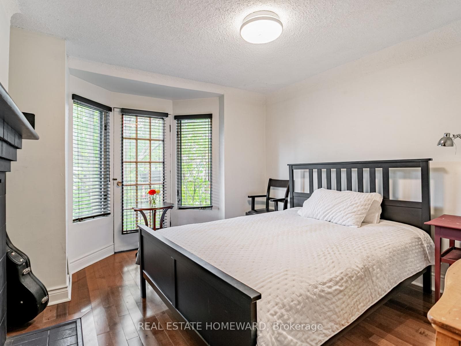 101 Wright Avenue photo 20