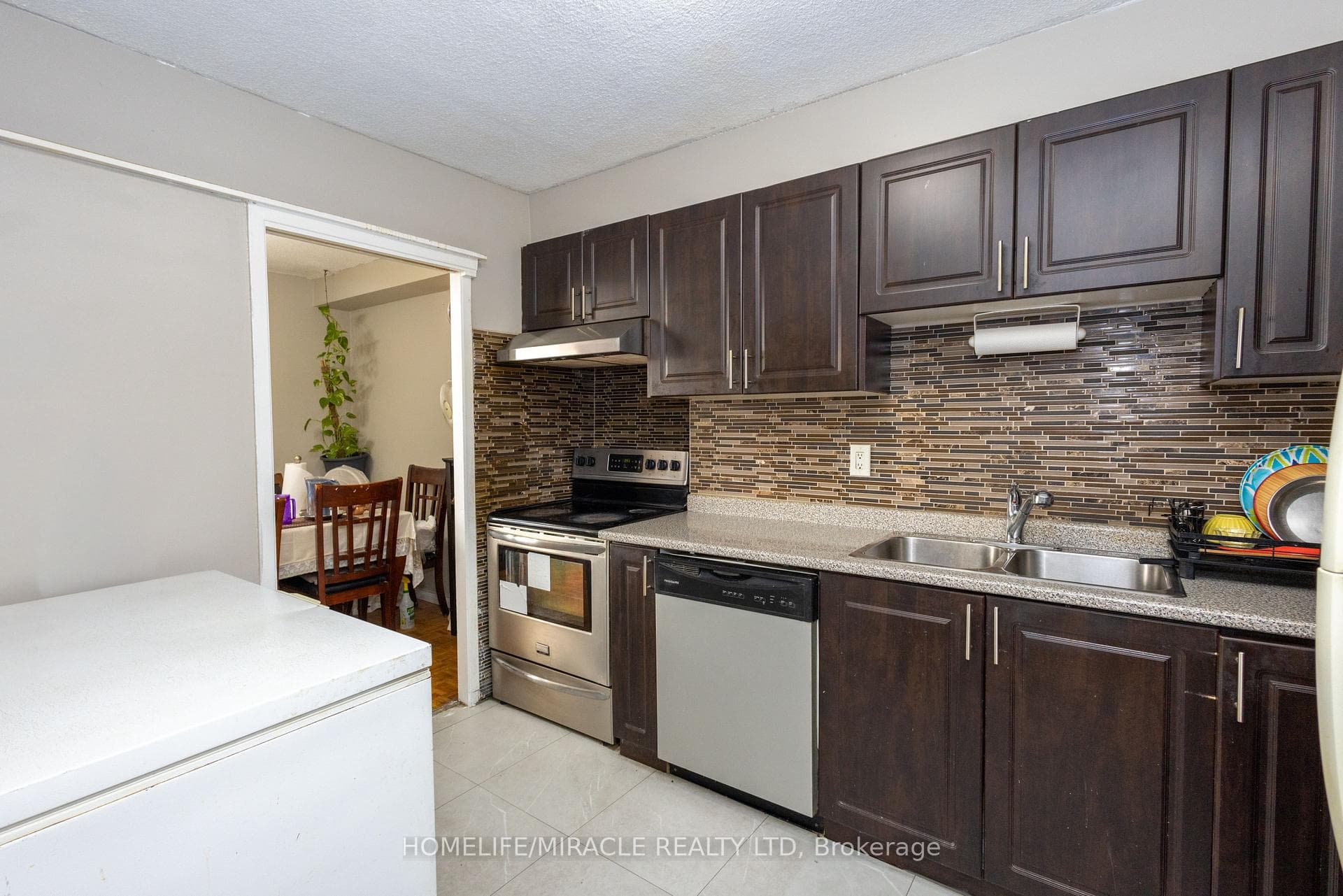 49 Silverstone Drive Unit 1007 photo 26
