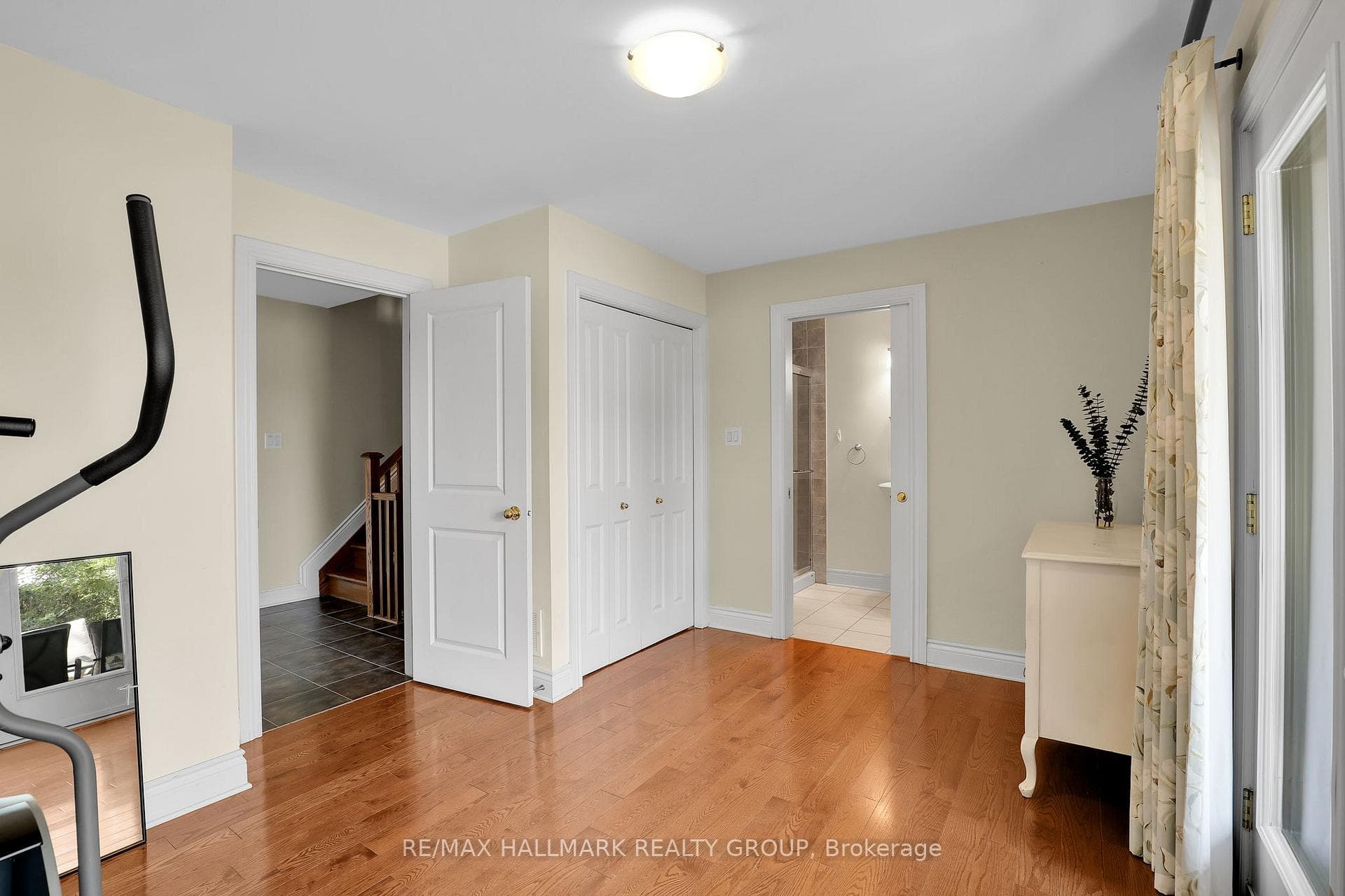 3356 CARLING Avenue photo 7