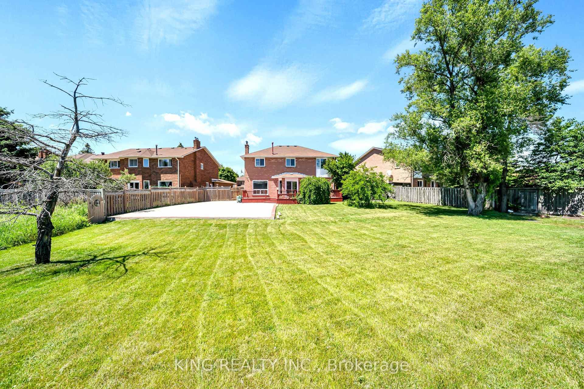 2606 Ambercroft Trail photo 5