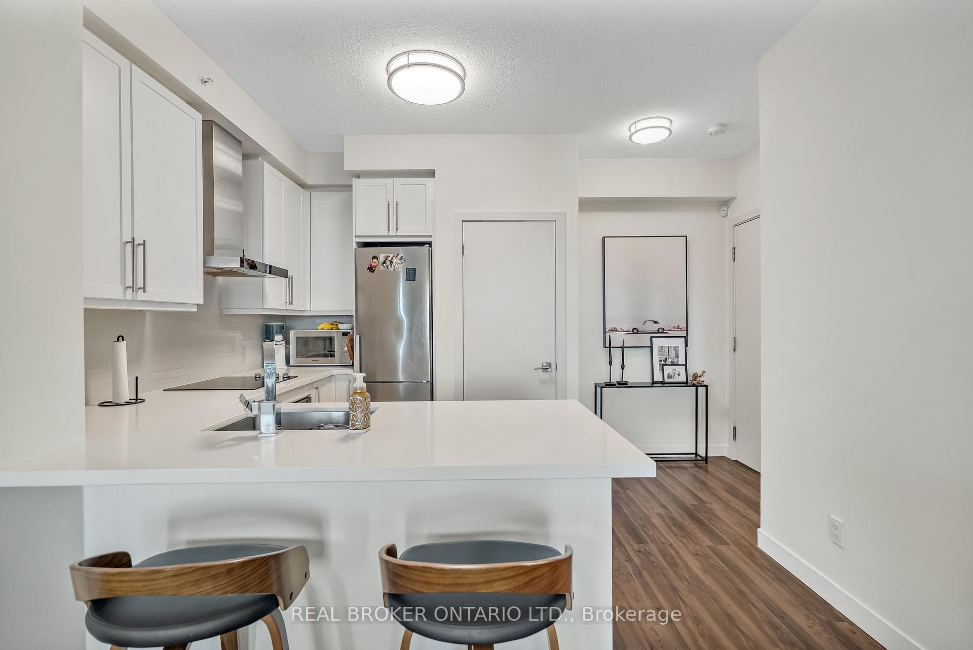 2093 Fairview Street Unit 607 photo 5