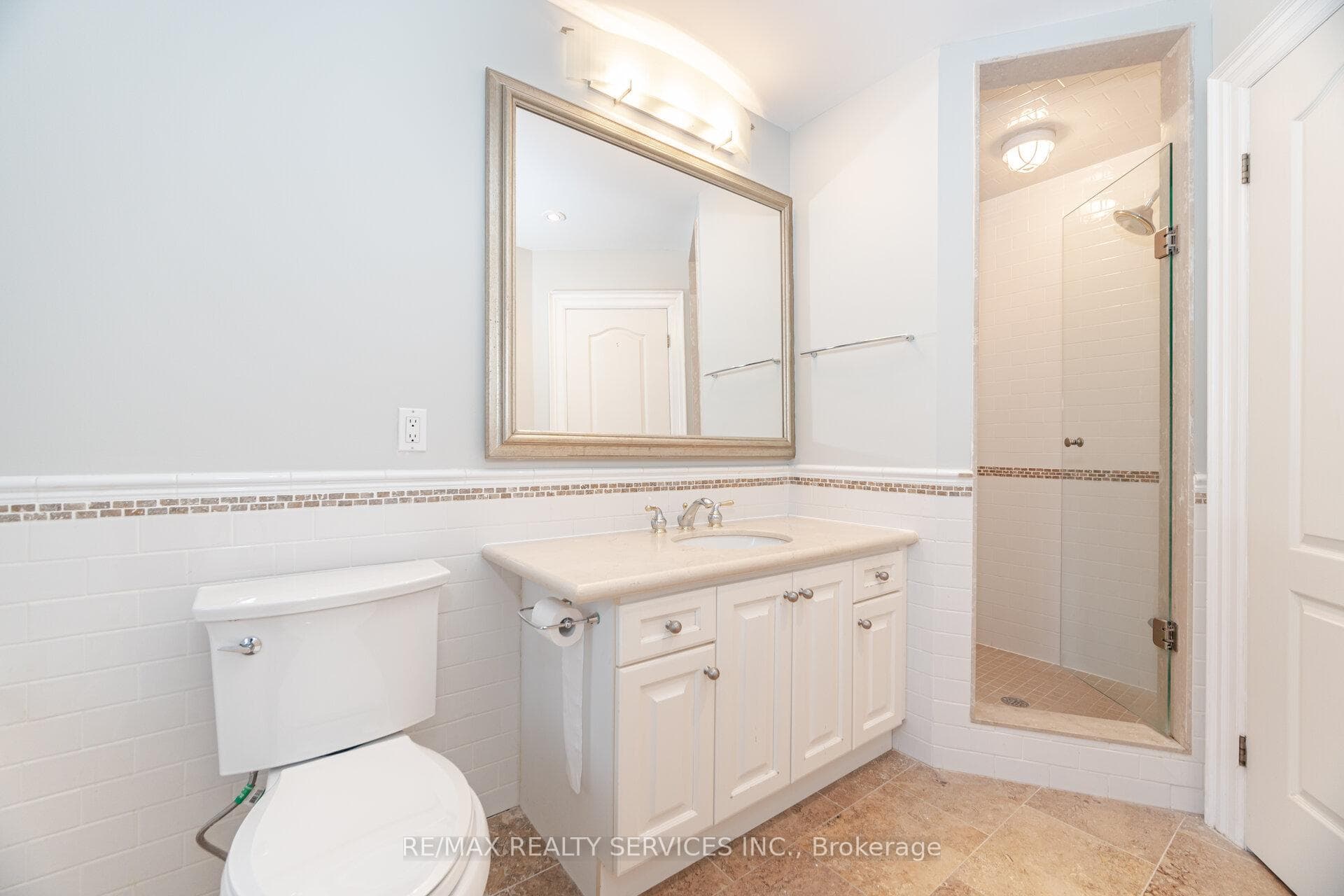 266 Airdrie Road photo 12