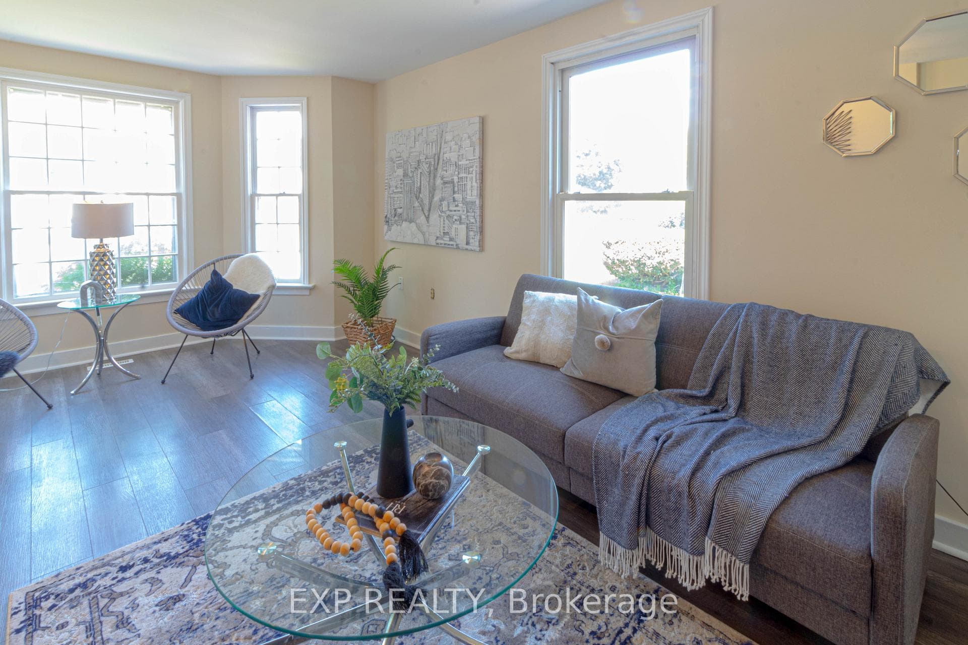 5782 Byng Avenue photo 9
