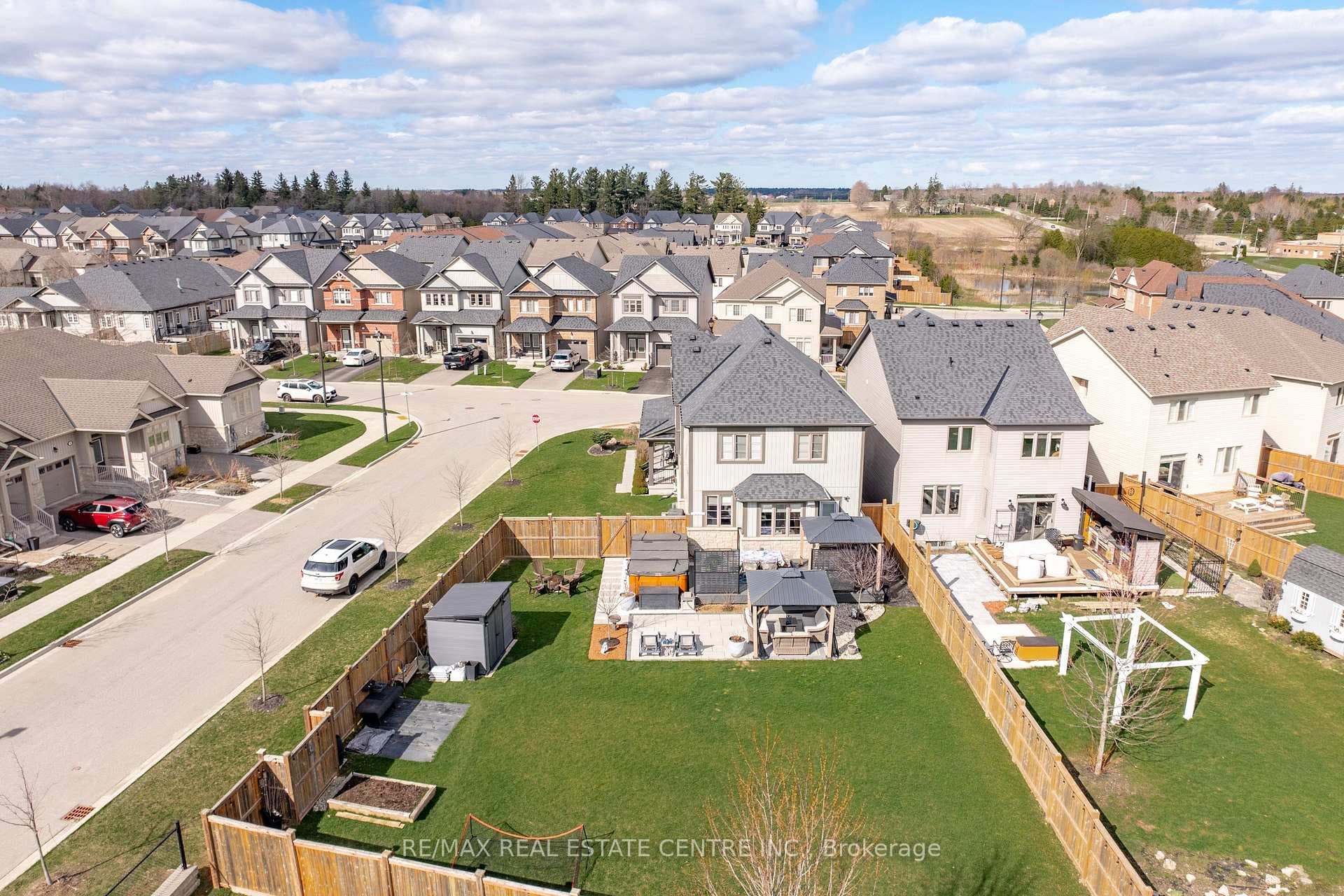 27 Gibbs Way photo 43