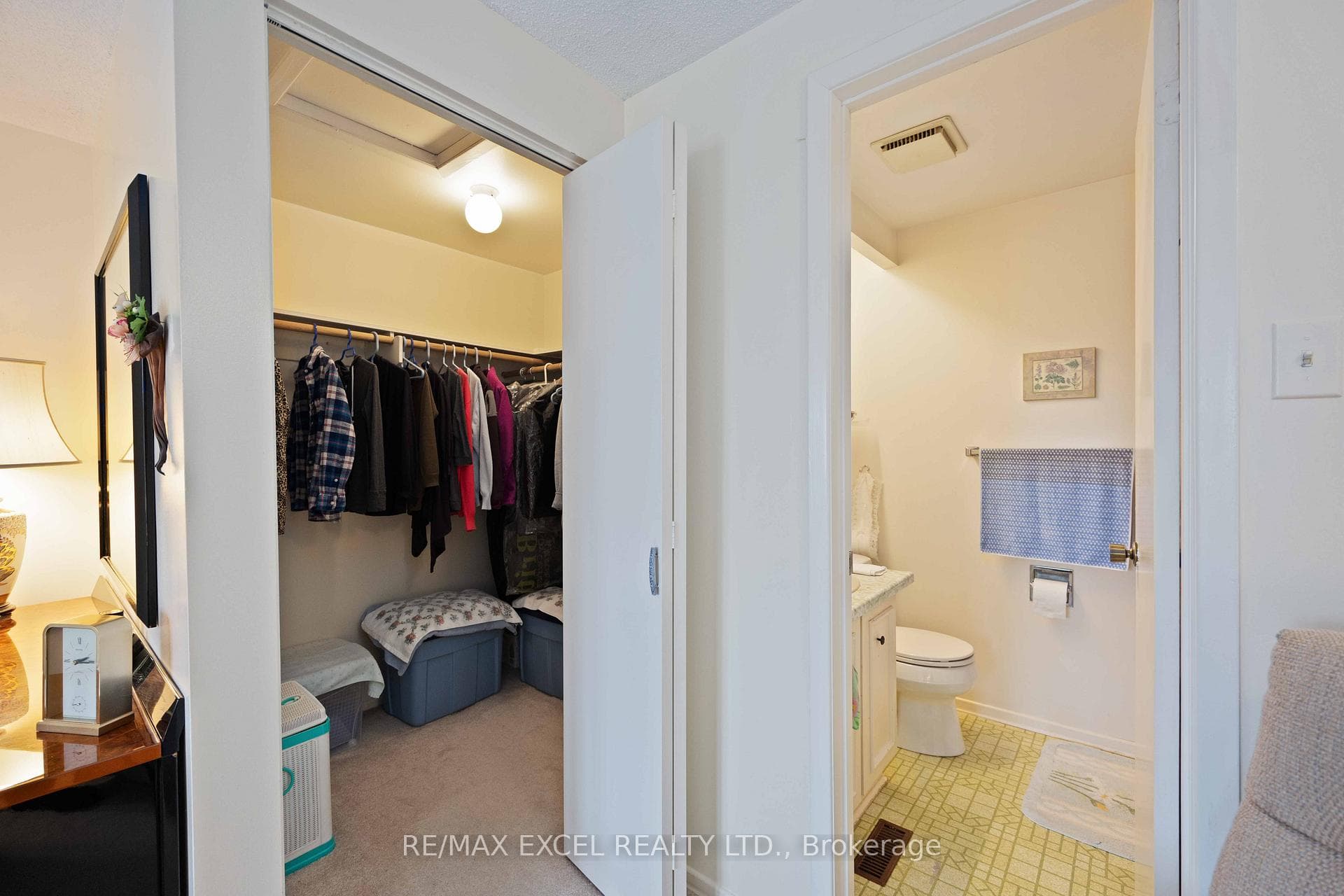 8 Holm Crescent photo 20
