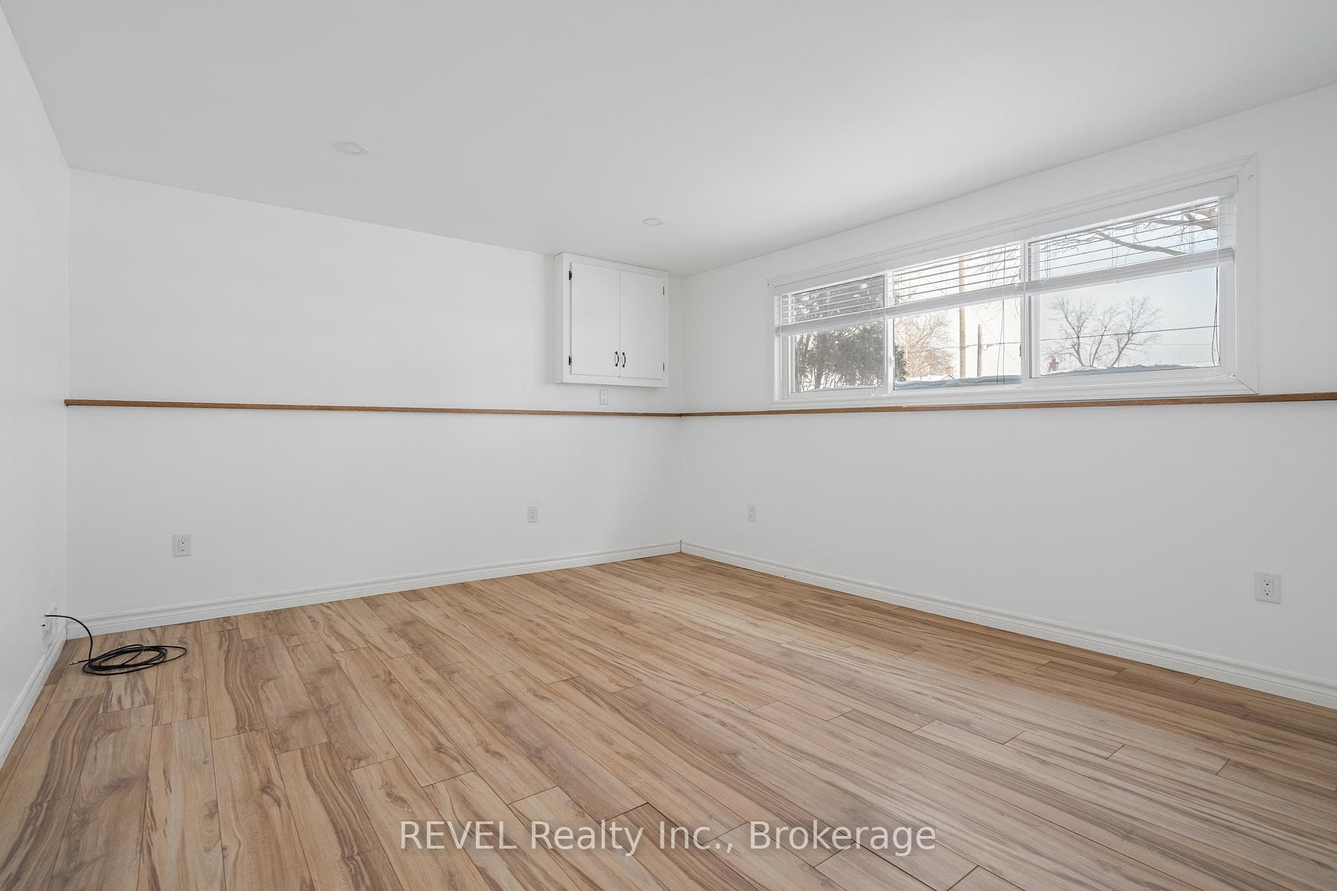 747 Parkdale Avenue photo 37