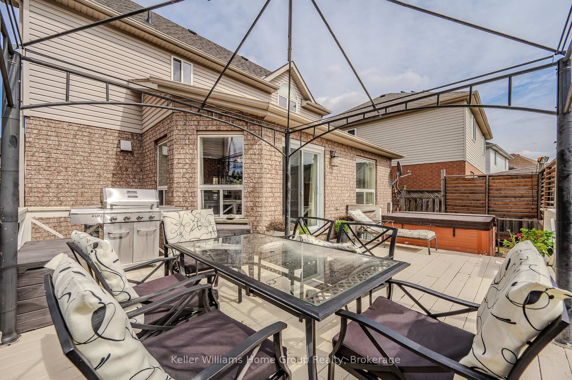 58 Frasson Drive photo 43