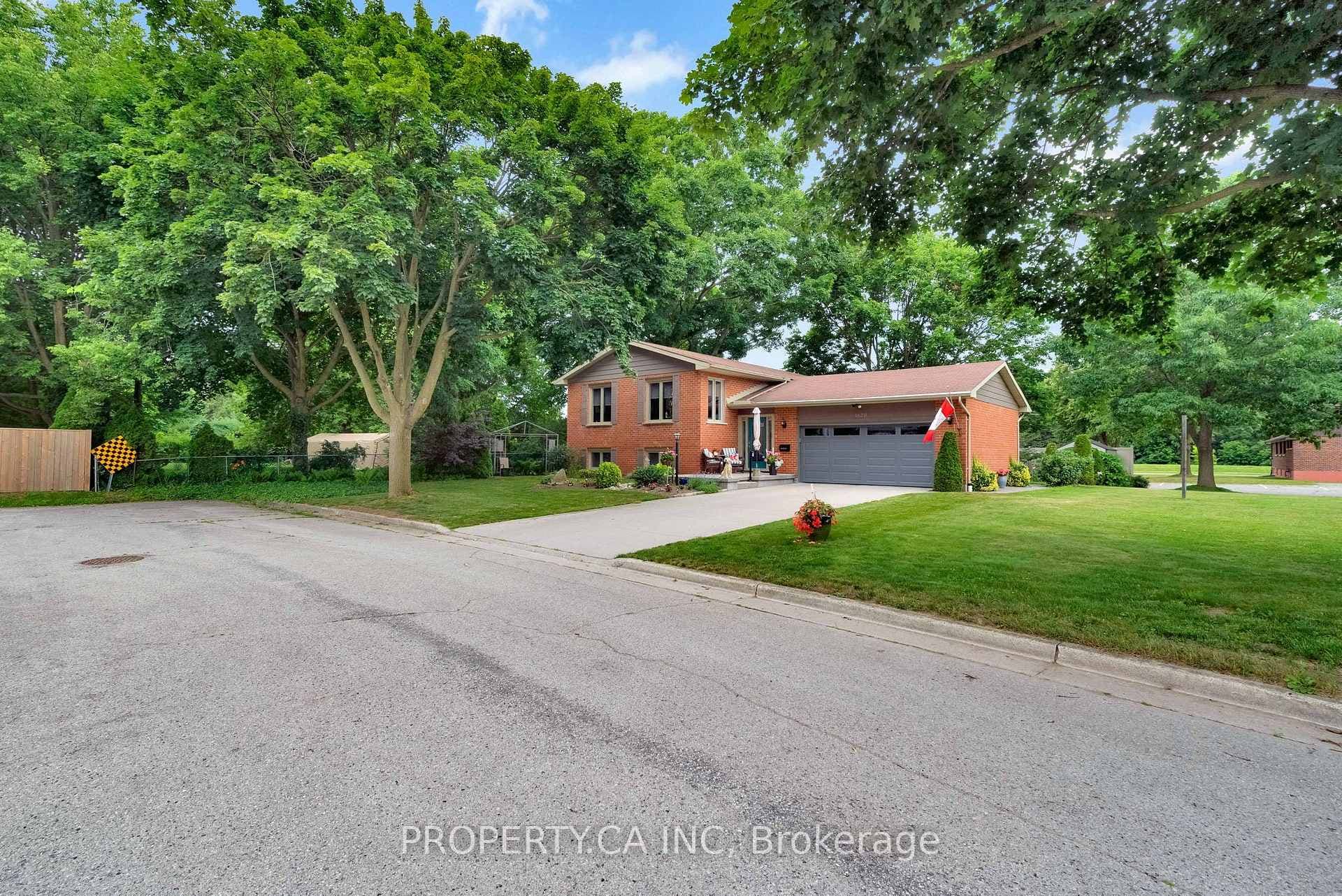 1620 Farmbrook Road photo 3