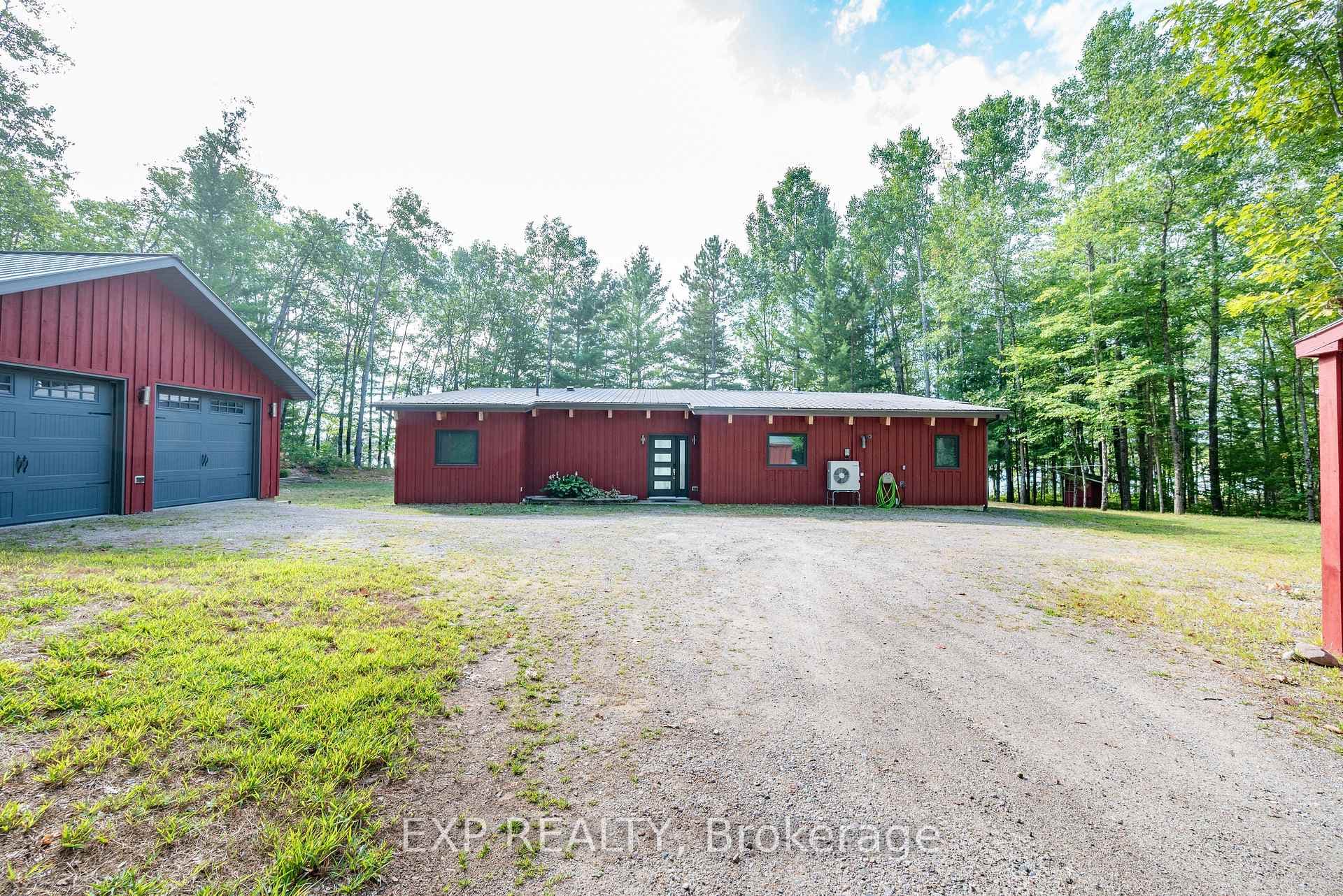332 Lachlan Lane photo 2