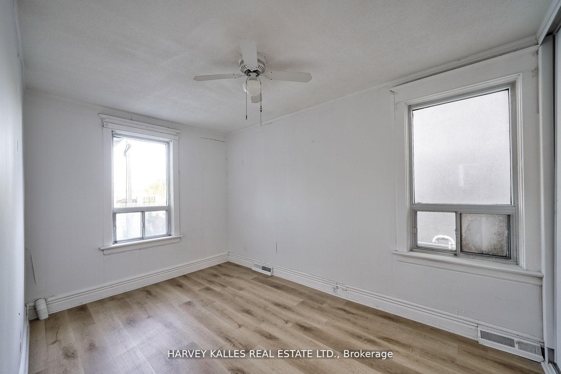 309 Birchmount Road photo 12