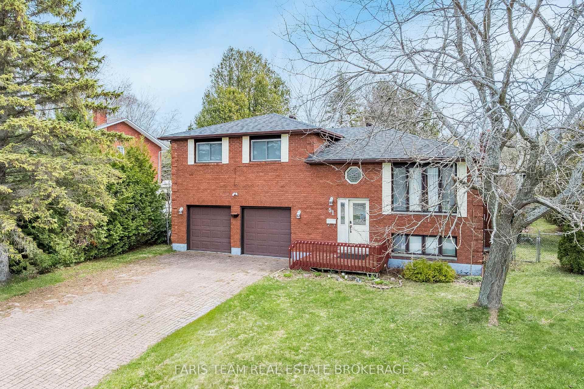 51 Beck Boulevard photo 1