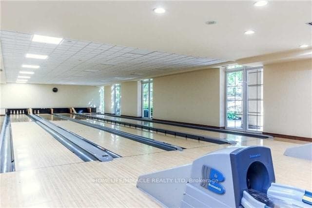 78 Harrison Garden Boulevard Unit 1613 photo 9
