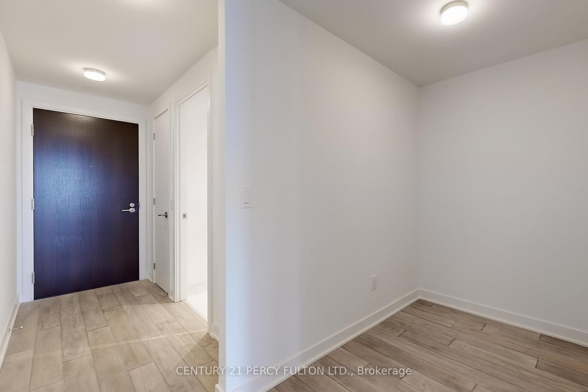 11 Yorkville Avenue Unit 3208 photo 32