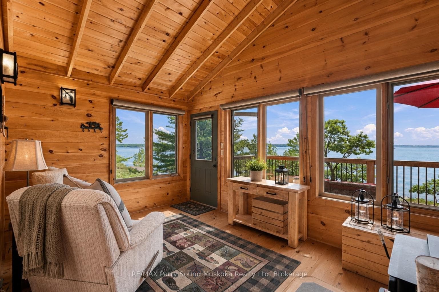 43 15C Island photo 20