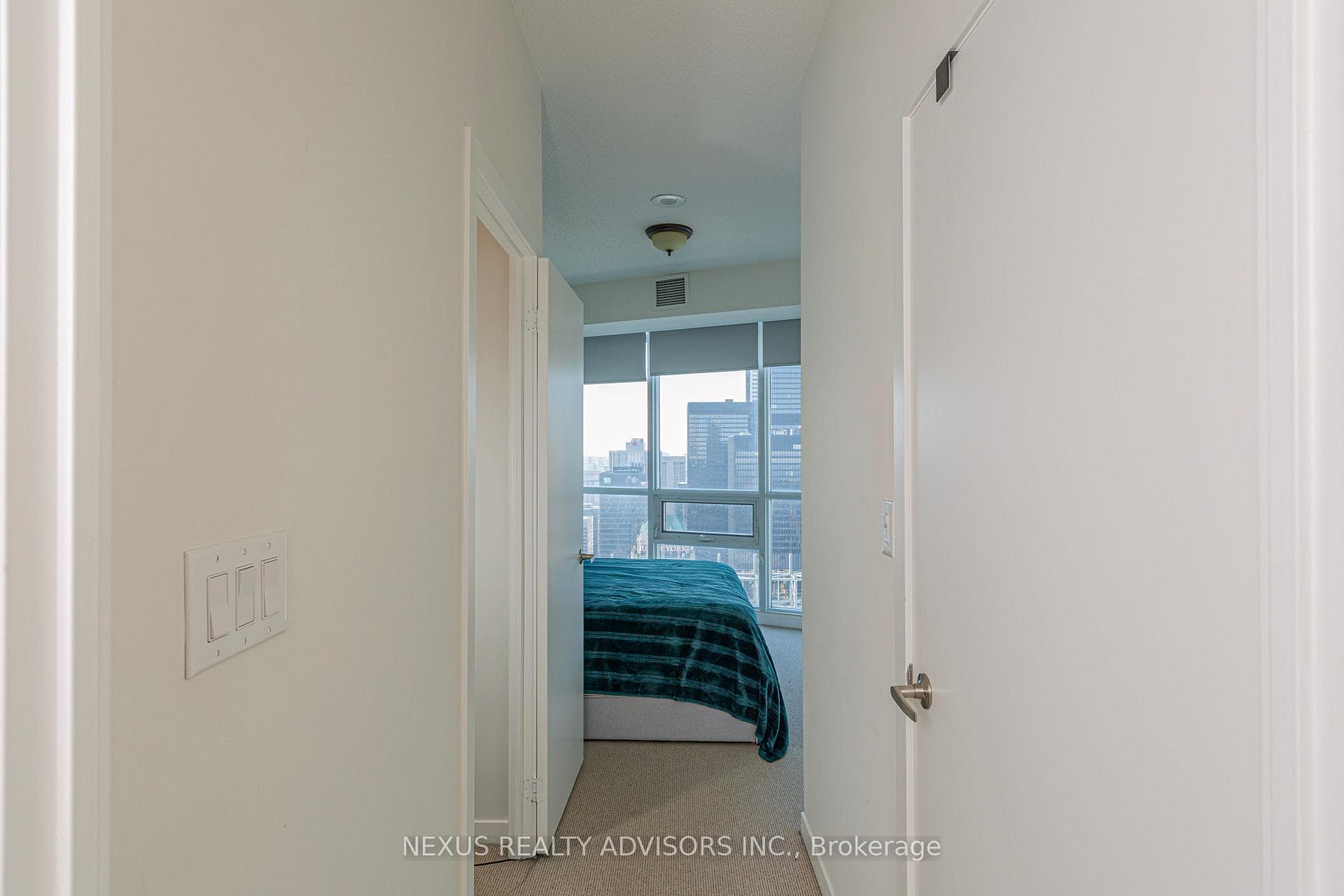 65 Bremner Boulevard Unit 4708 photo 24