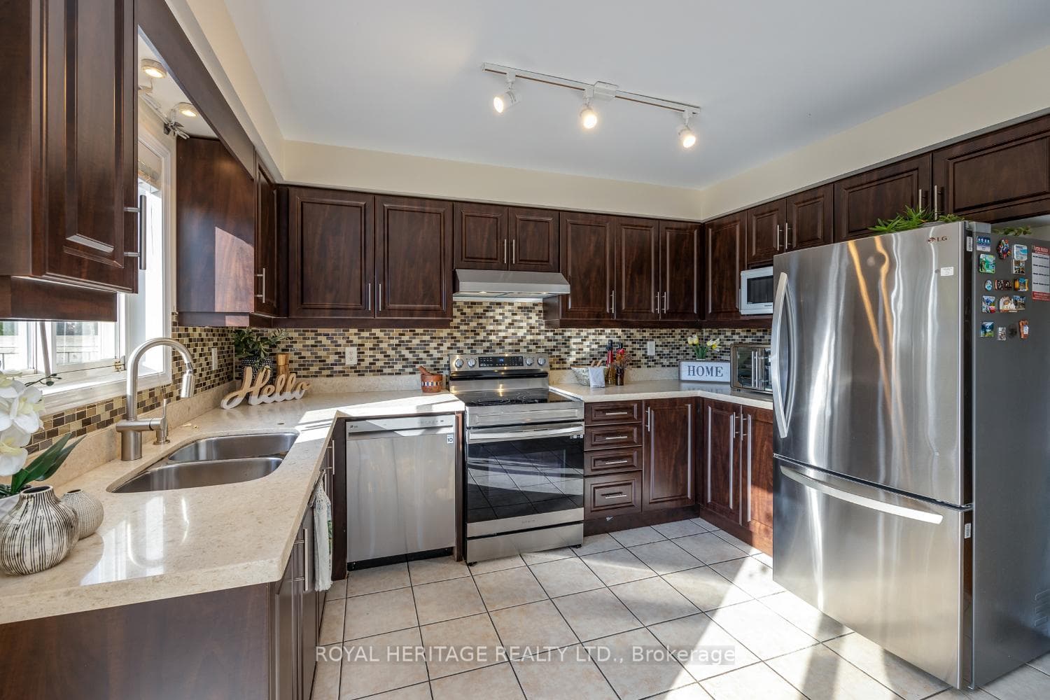 1442 Bridgeport Street photo 6