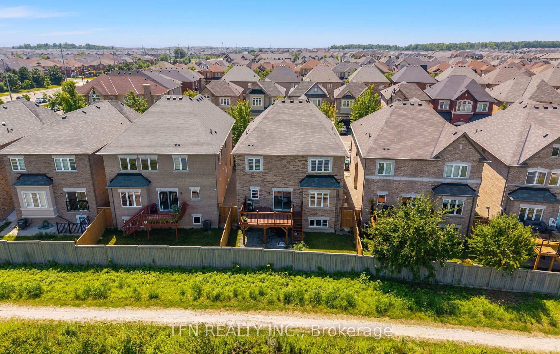 46 Lola Crescent photo 39