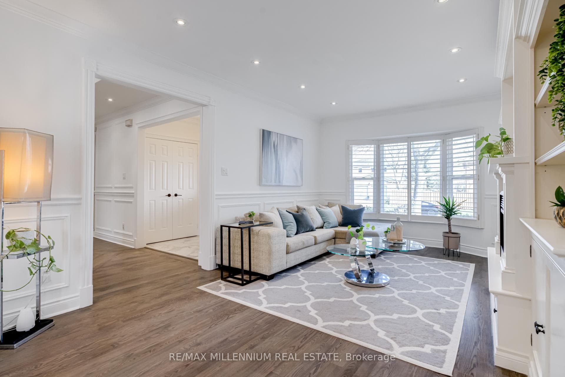 205 Nottingham Drive photo 8