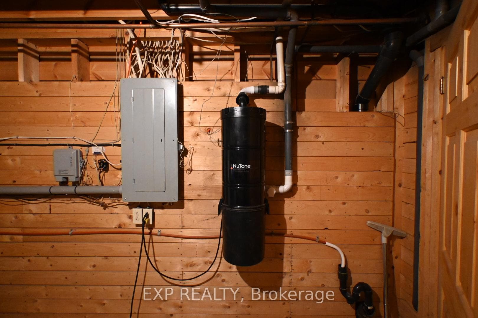 573 A Evergreen Lane photo 46