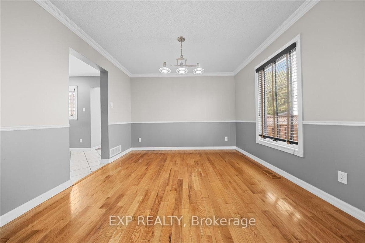 851 Beauregard Crescent photo 9
