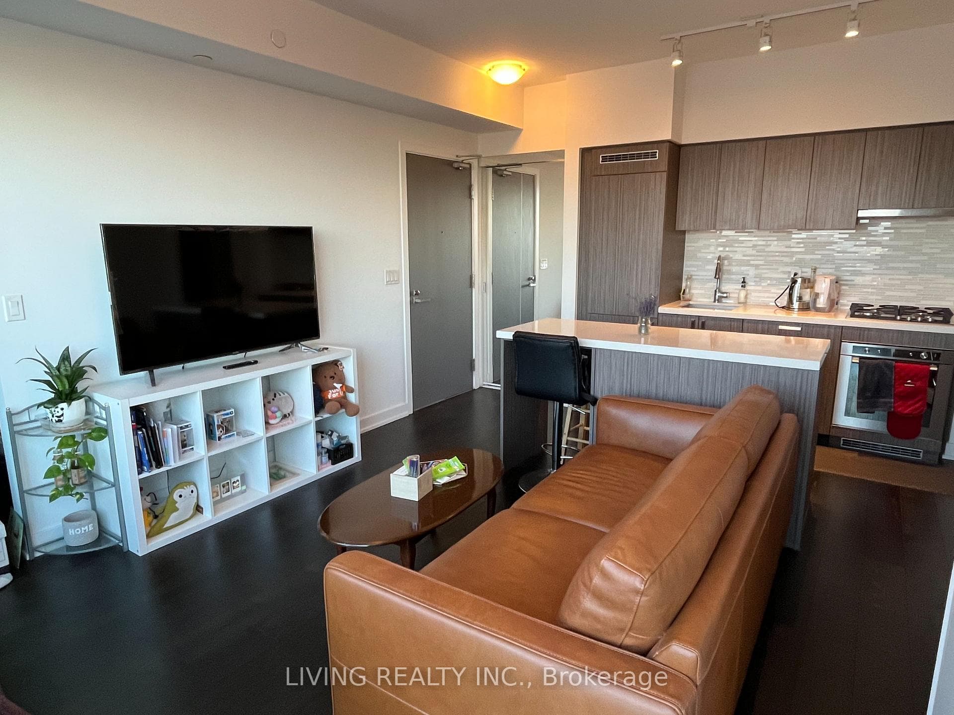501 St Clair Avenue Unit 2204 photo 3