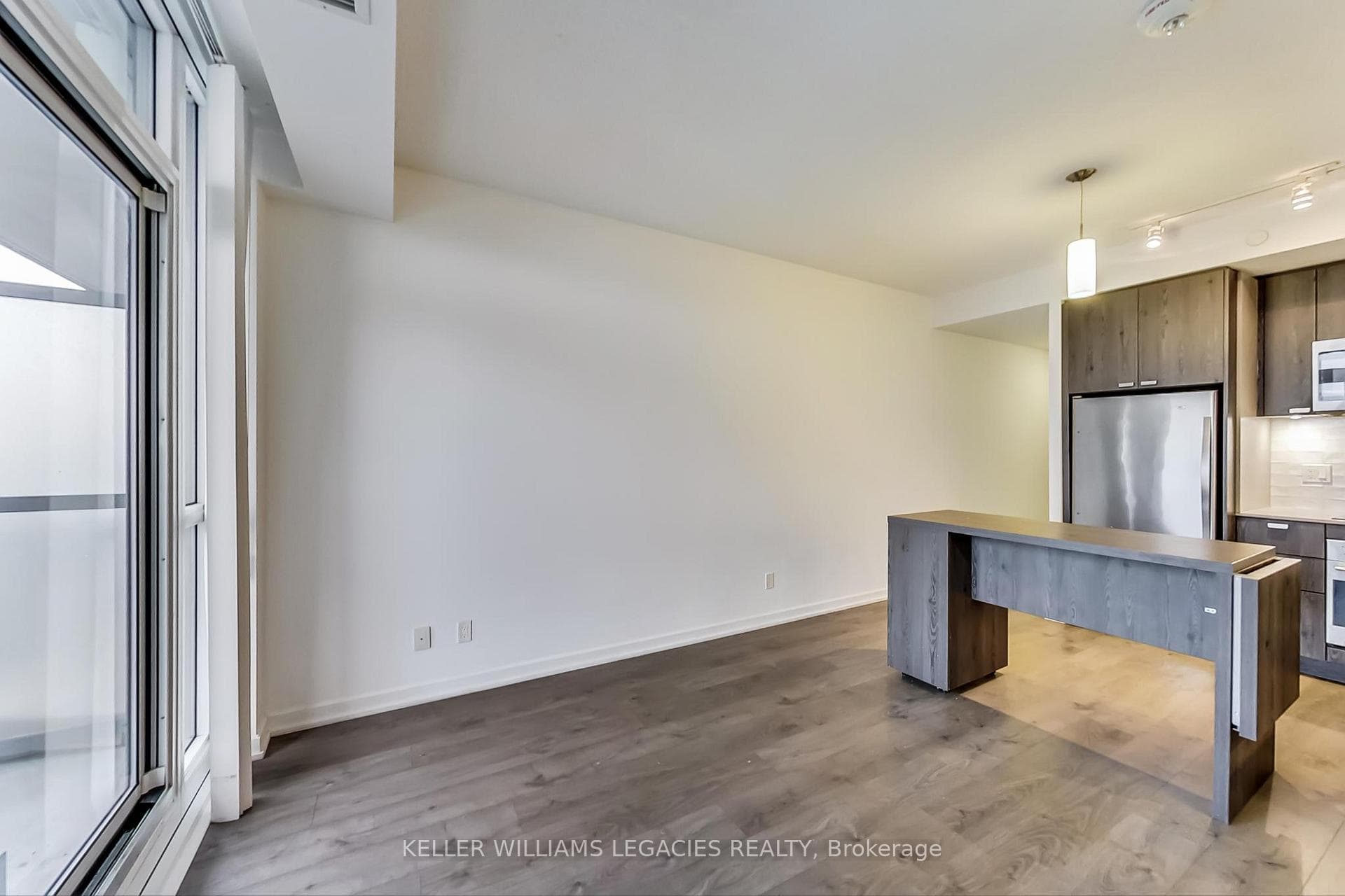 56 Forest Manor Road Unit 1710 photo 12