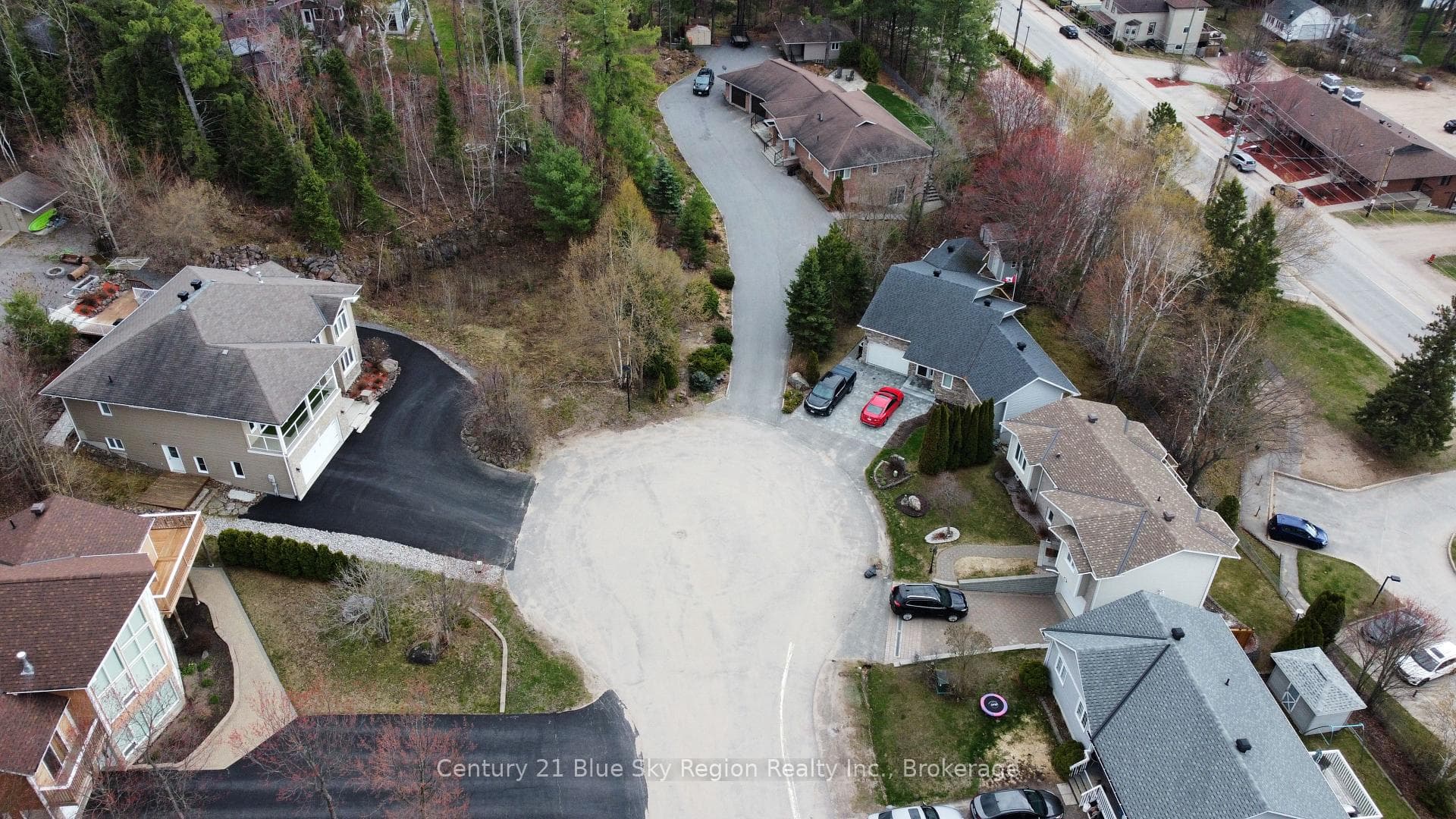 184 Pleasantview Place photo 3