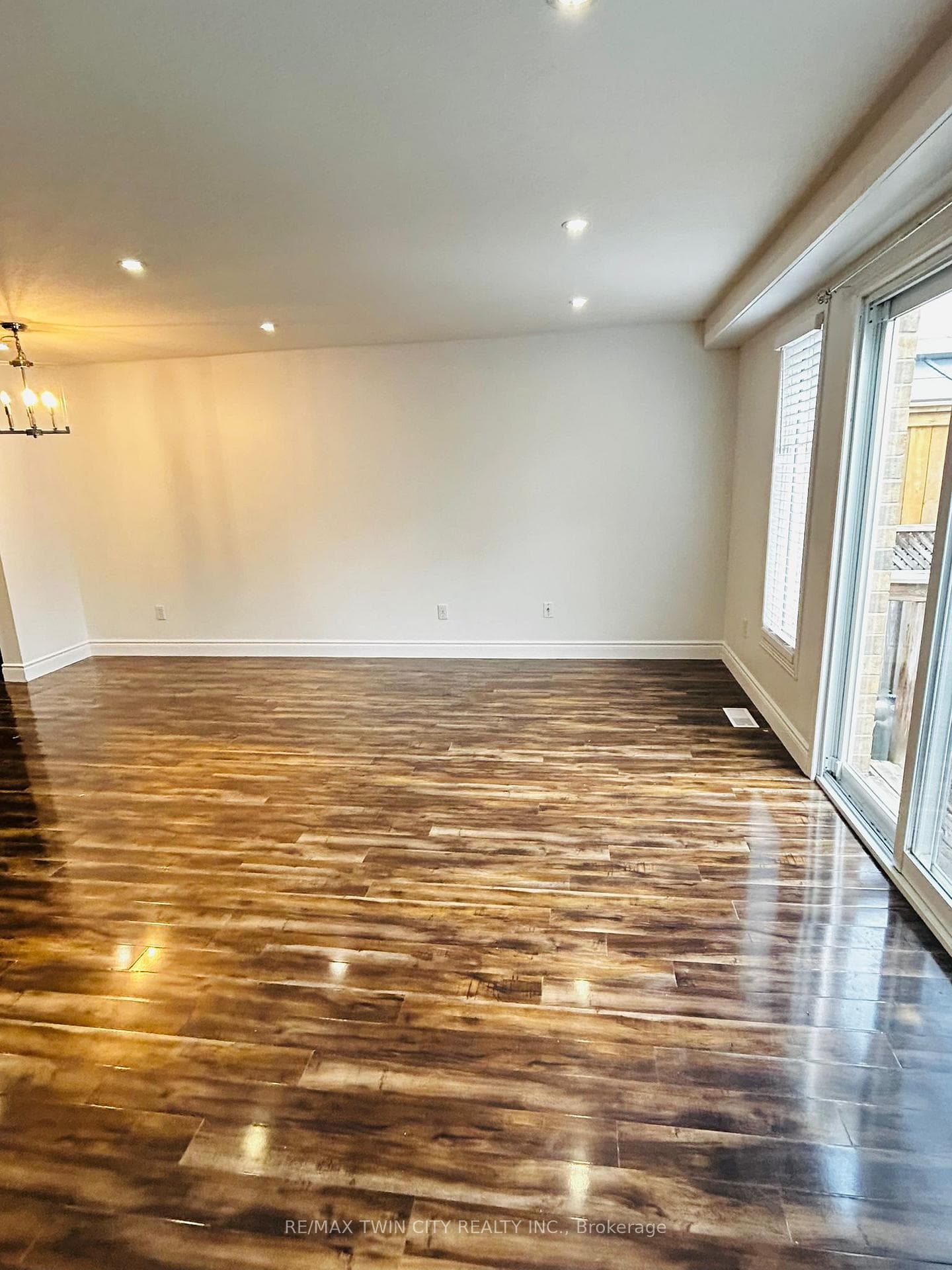 90 Donnenwerth Drive photo 5