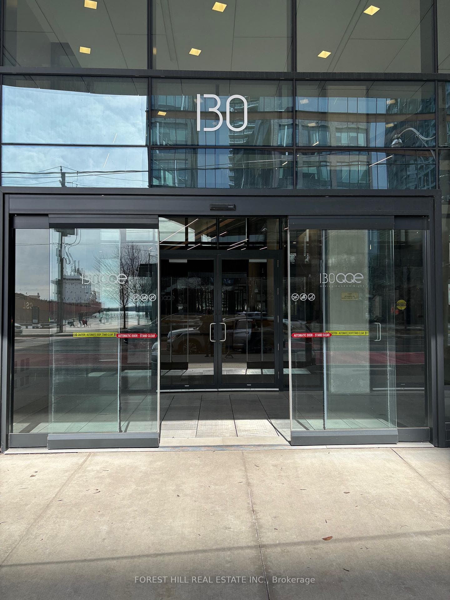 130 Queens Quay Unit 516 photo 2