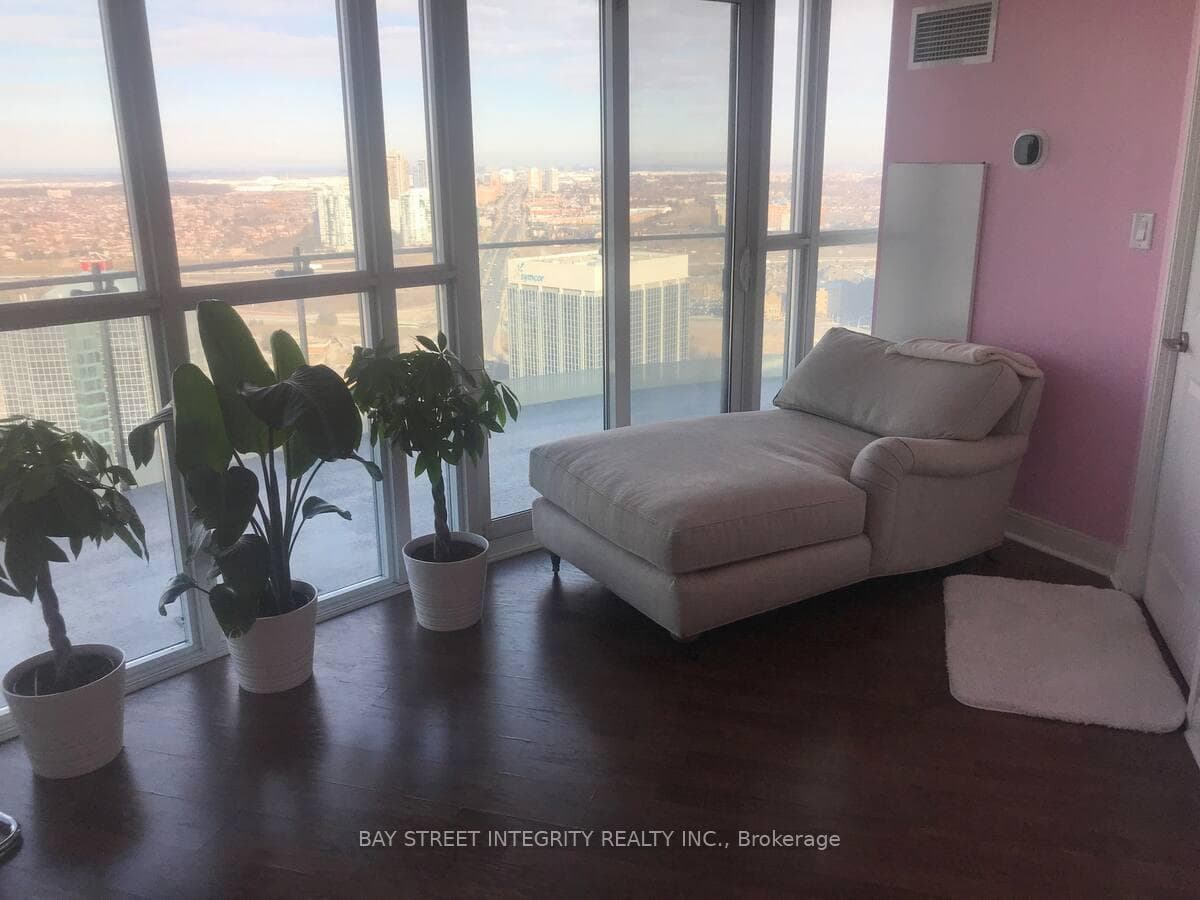 50 Absolute Avenue Unit 3509 photo 6