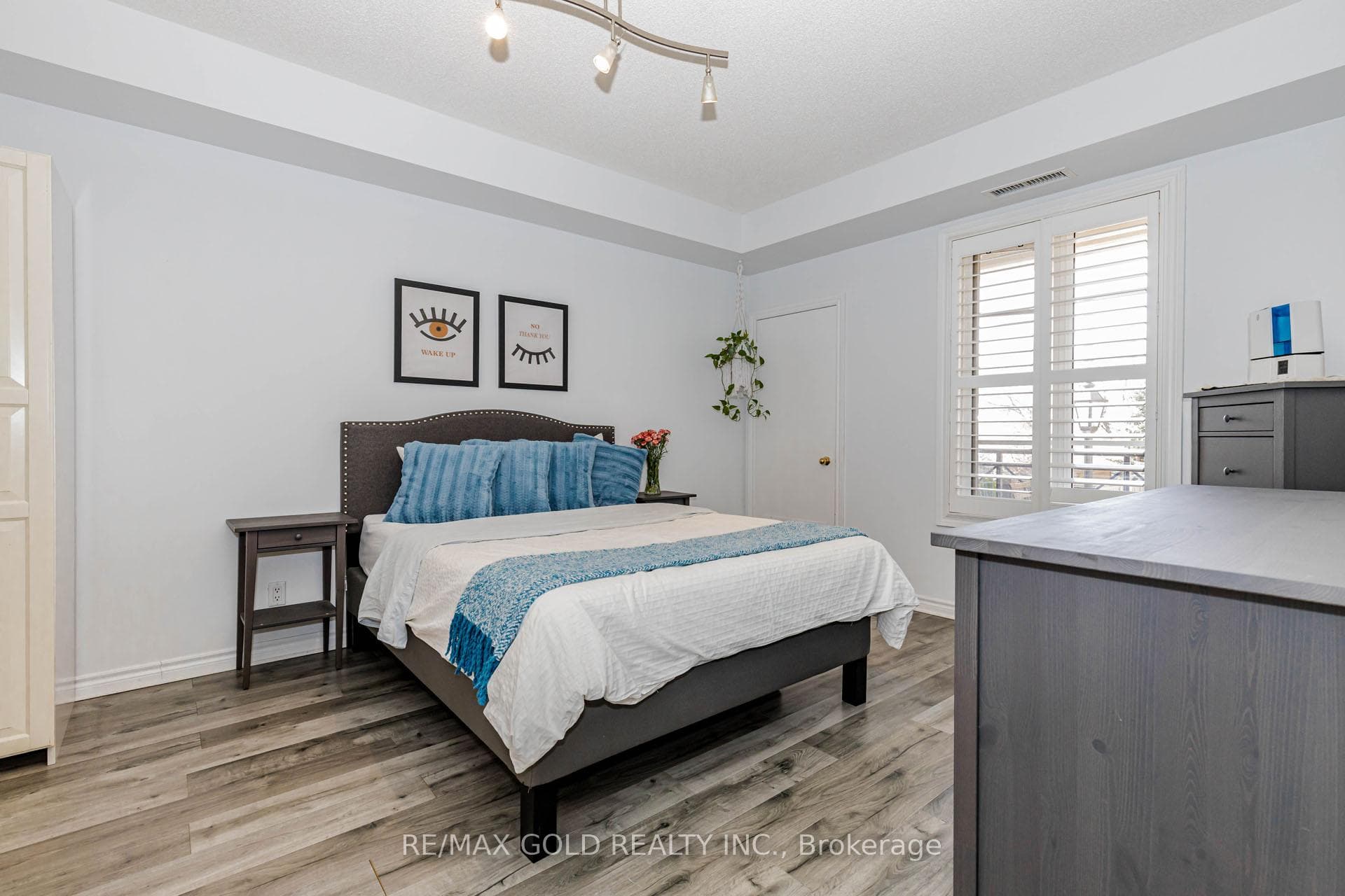 3351 Cawthra Road Unit 223 photo 29