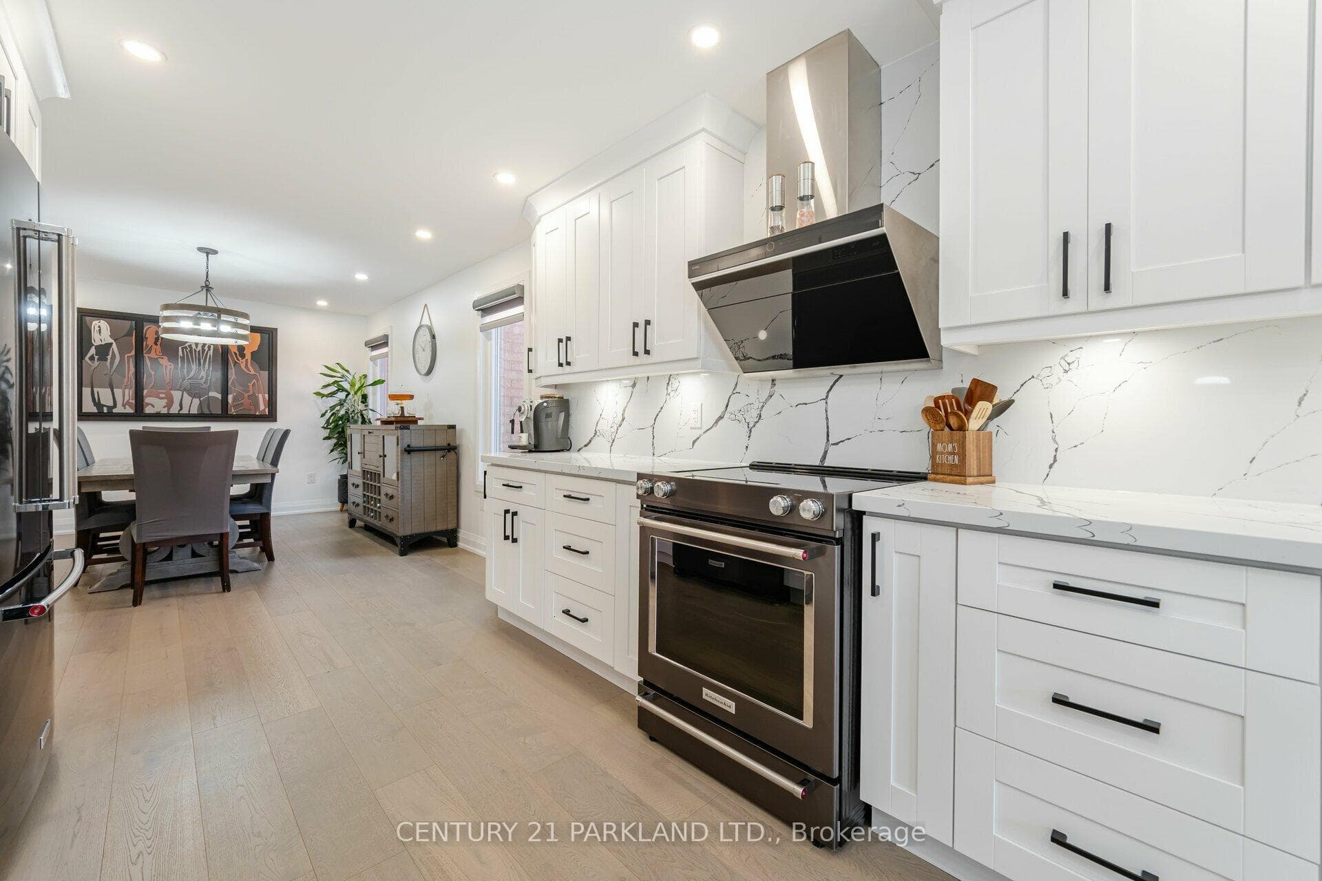 369 Millard Street photo 13