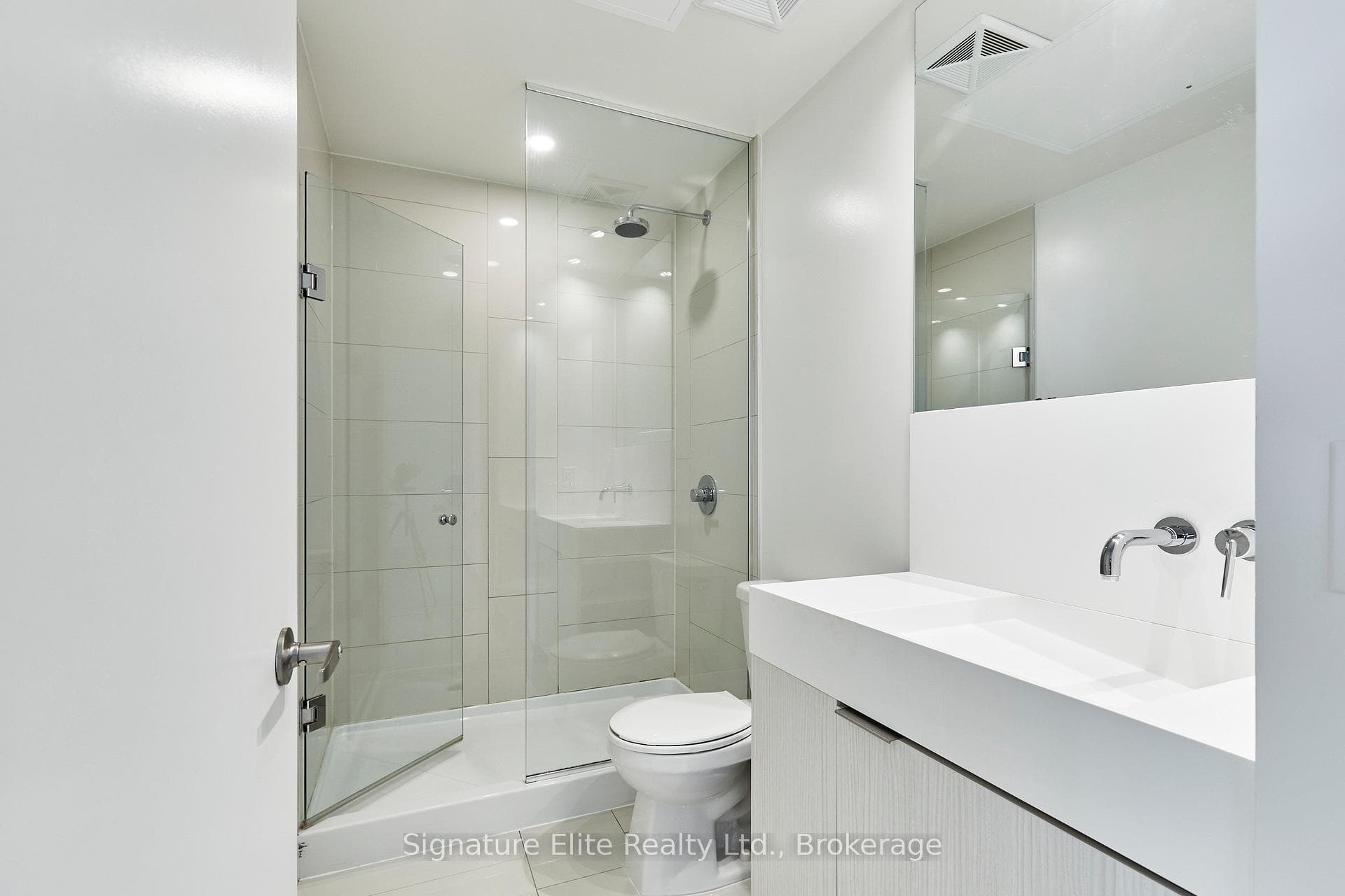 15 Lower Jarvis Street Unit 519 photo 7